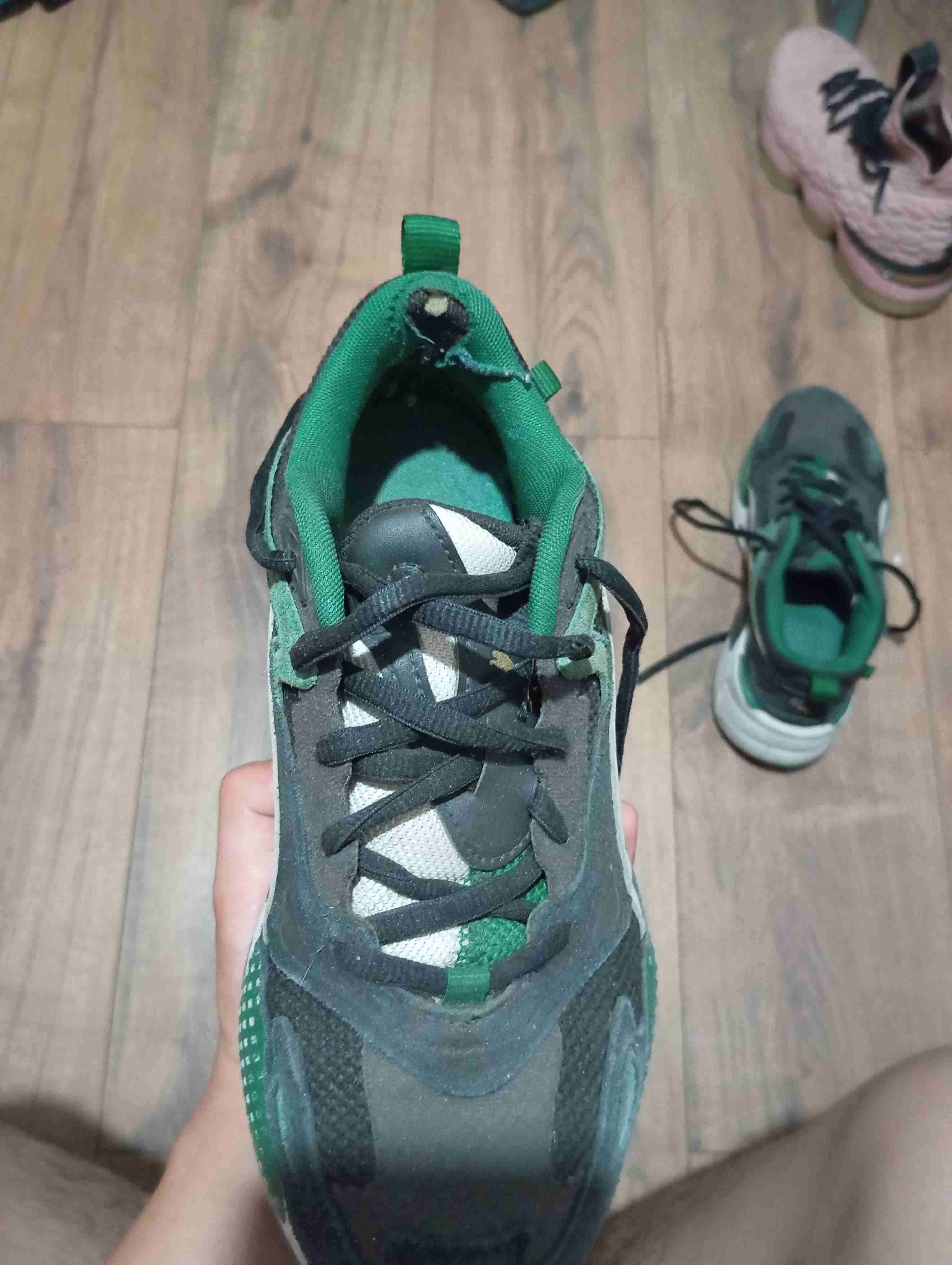 Zapatillas deportivas marca puma verde y negro - miniatura 4