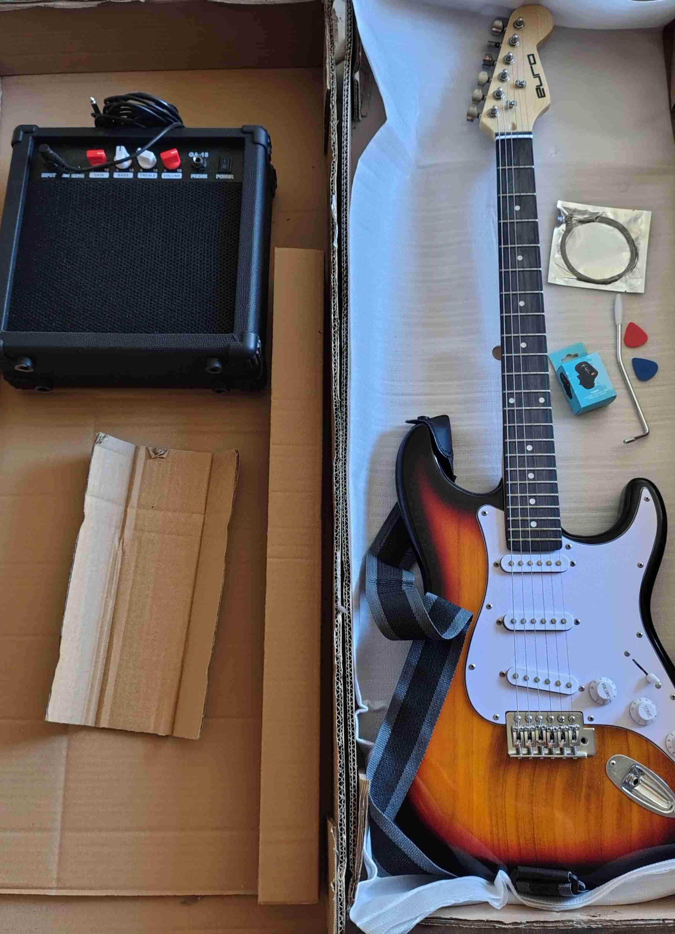 Guitarra eléctrica con amplificador nueva - miniatura 3