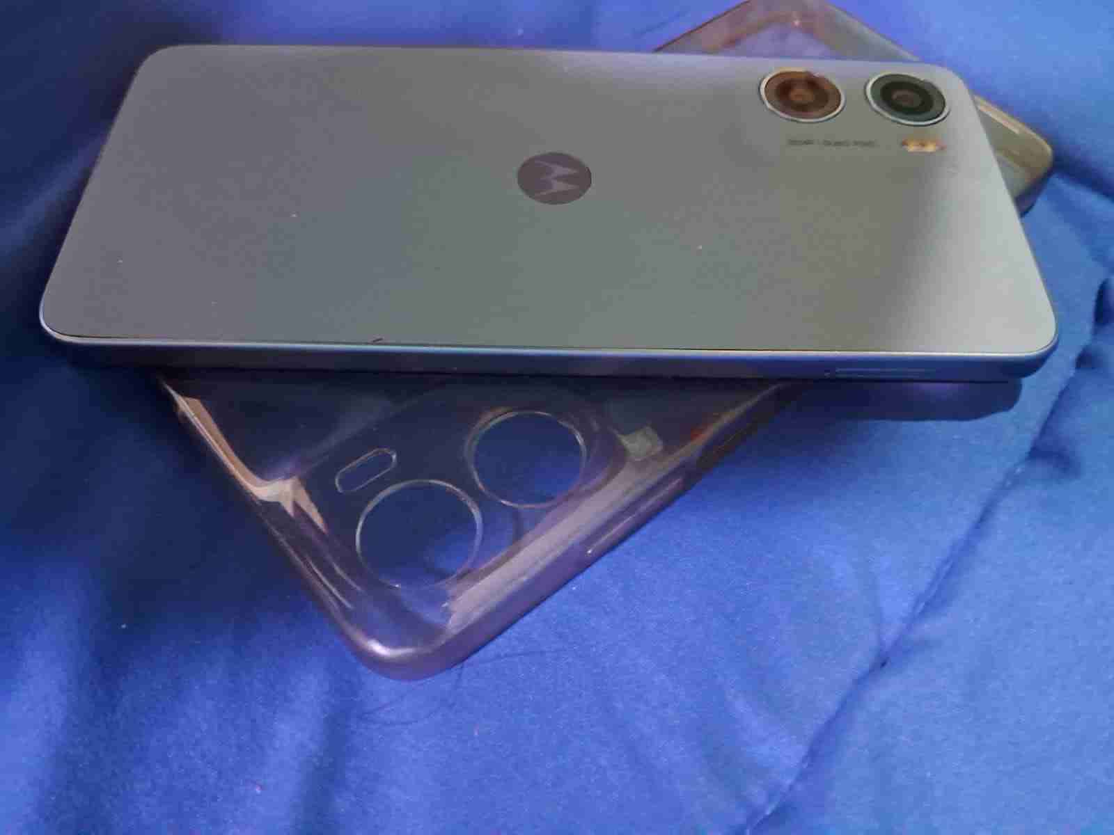 Celular Motorola E15 - miniatura 2