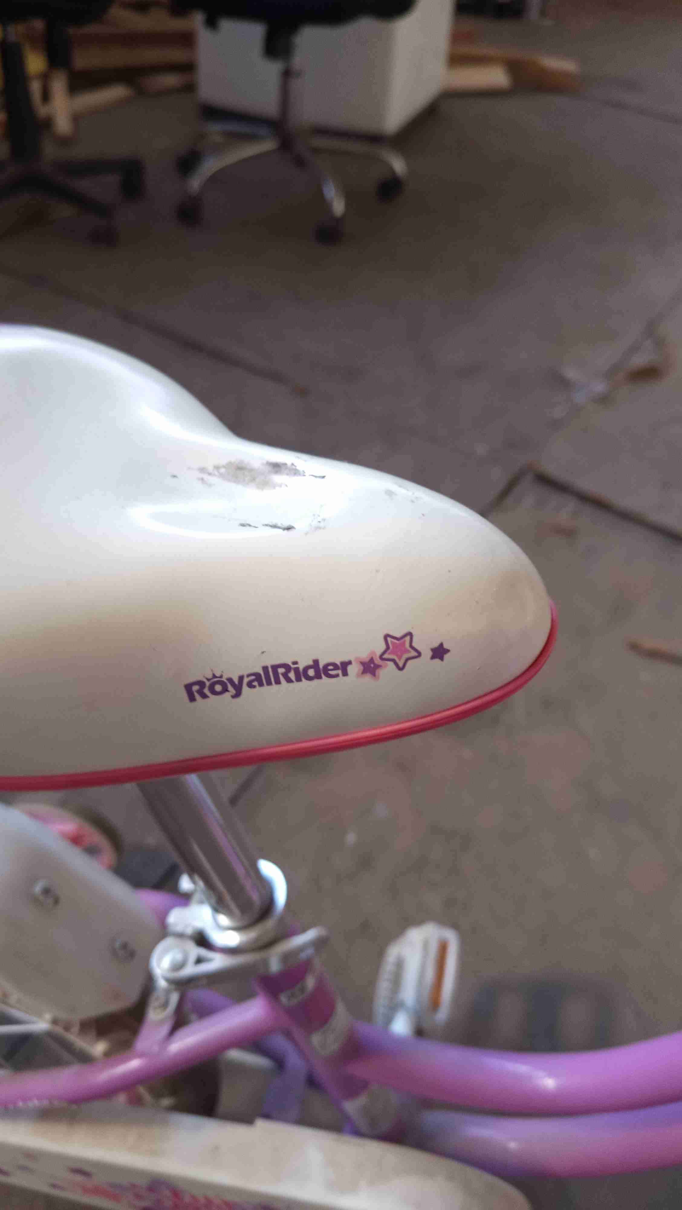 Bicicleta infantil morada con ruedas - miniatura 5