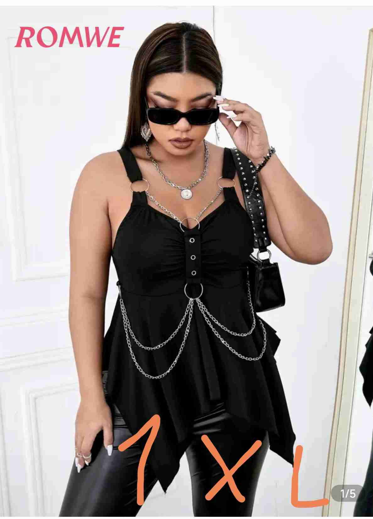 Polera negra con cadenas XL