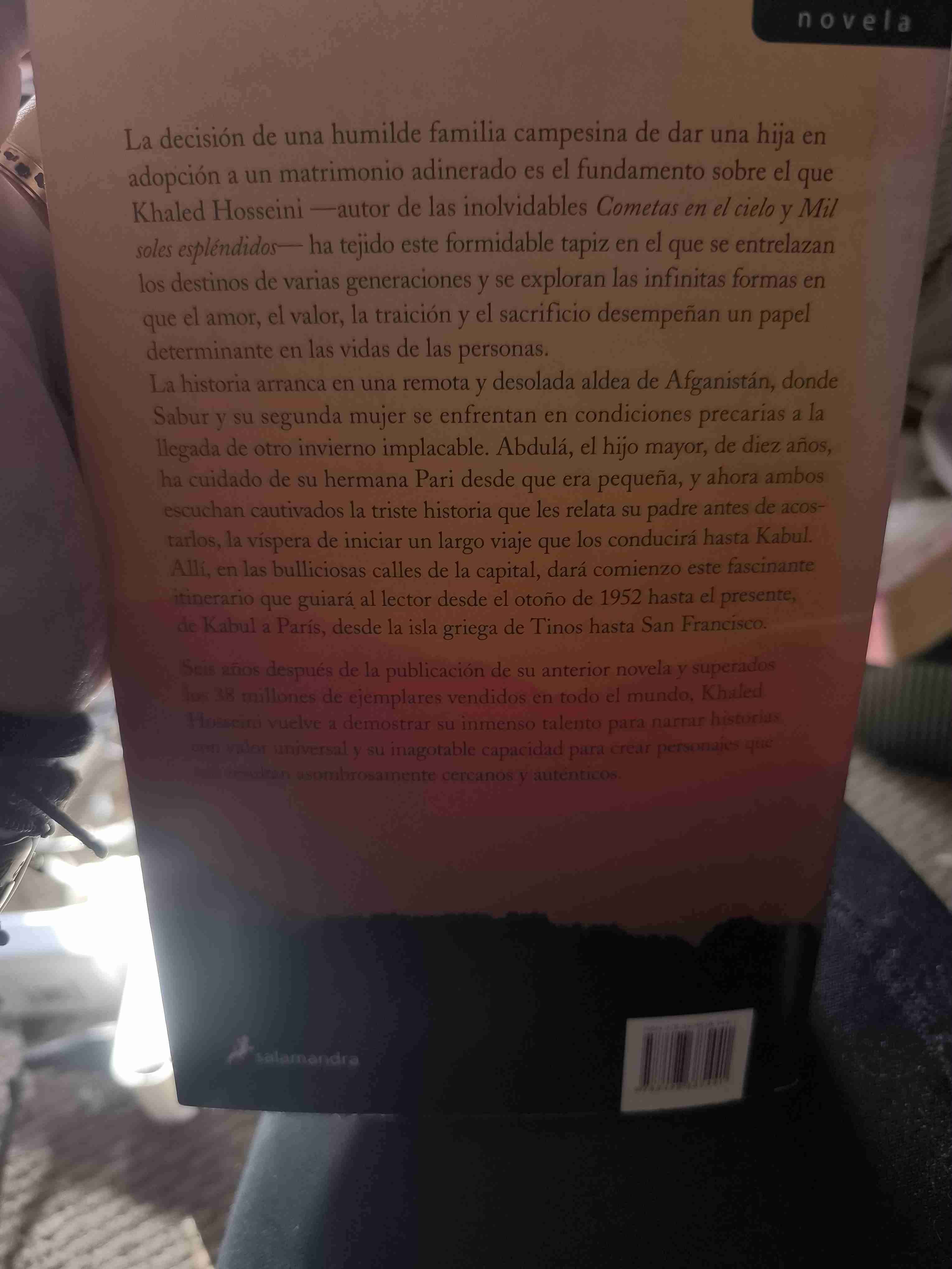 Libro 'Y las montañas hablaron' - miniatura 3