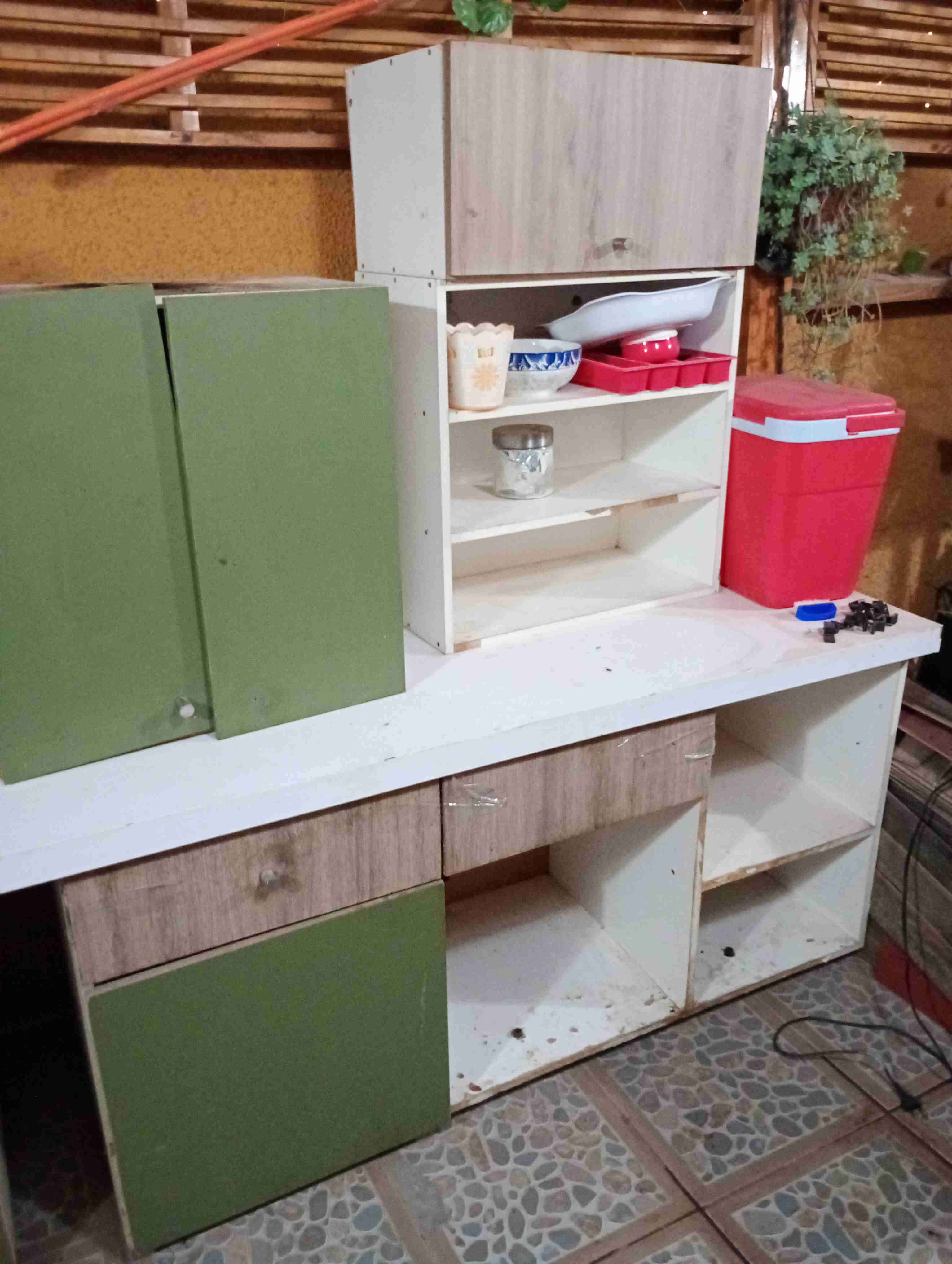 Mueble de cocina verde usado - miniatura 2