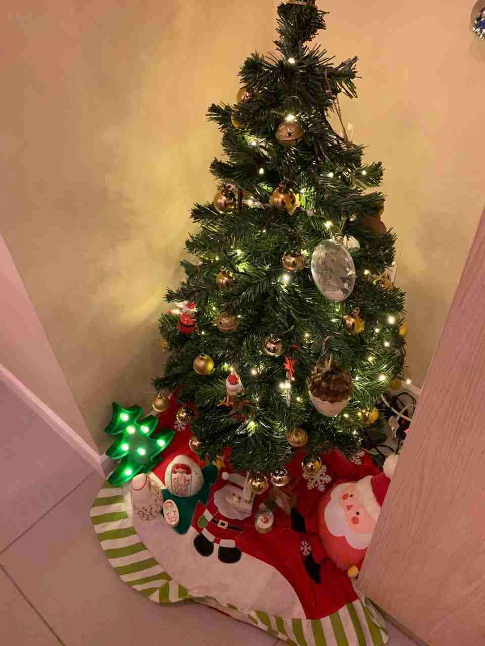 Árbolito de Navidad sin decoración