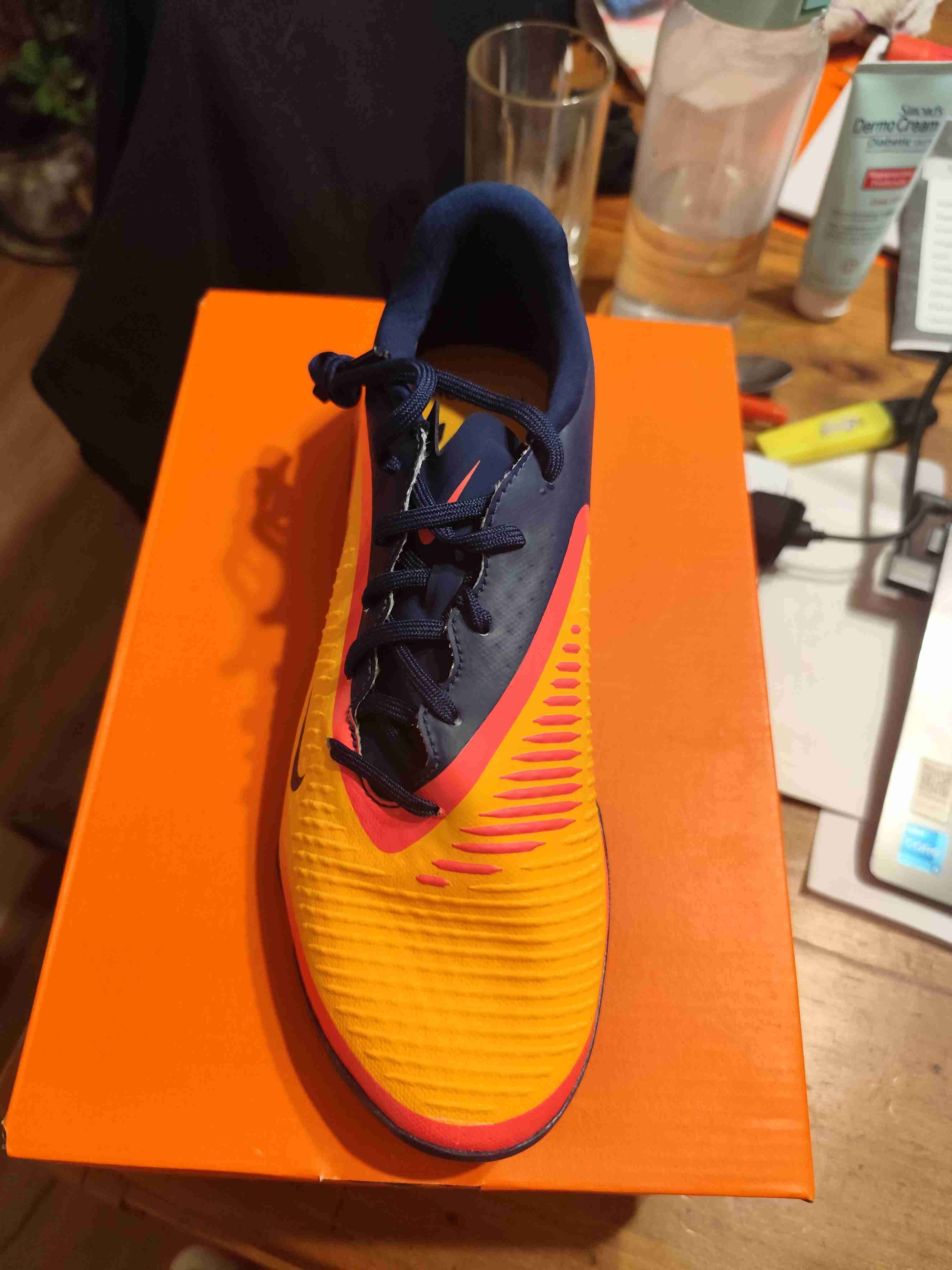 Zapatillas baby fútbol Nike nuevas - miniatura 2