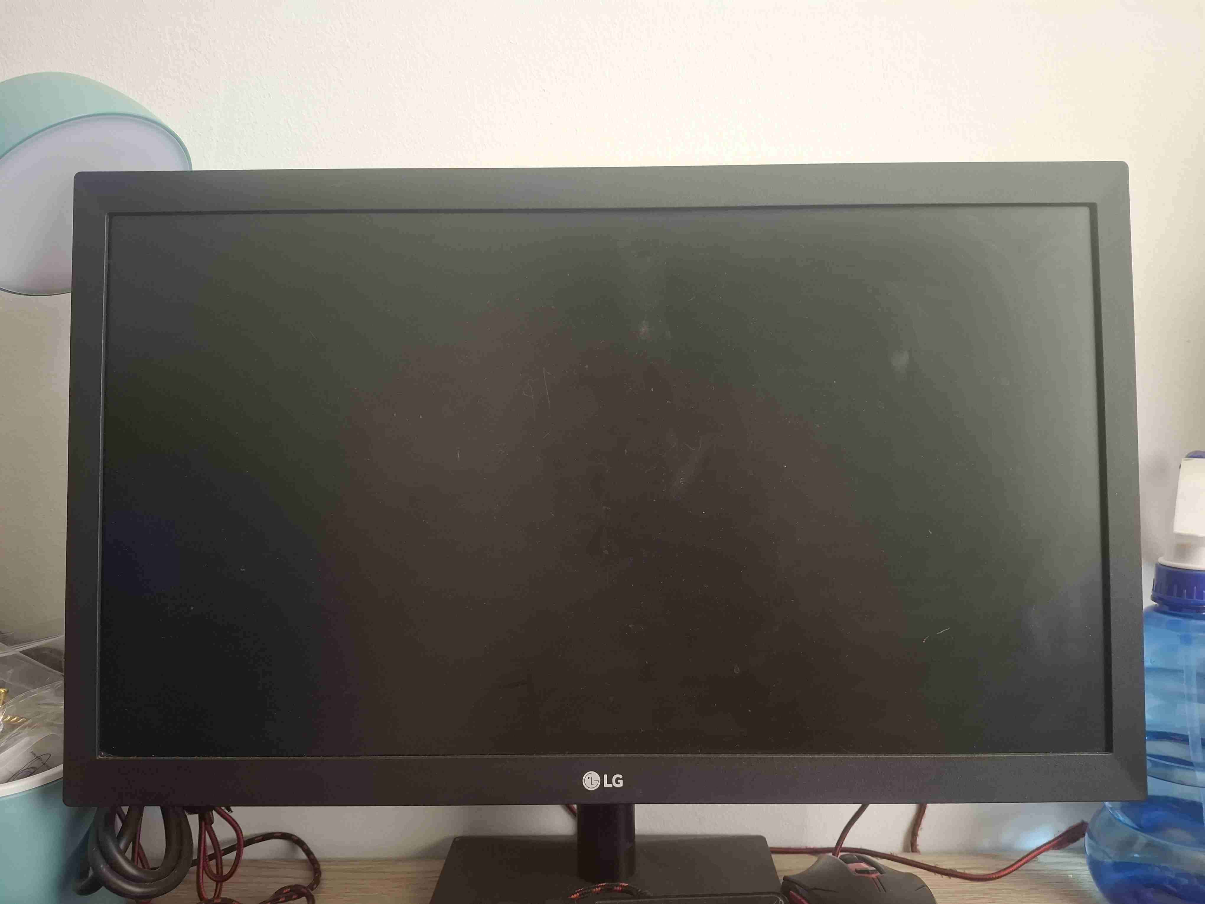 Monitor LG con cables incluidos - miniatura 2