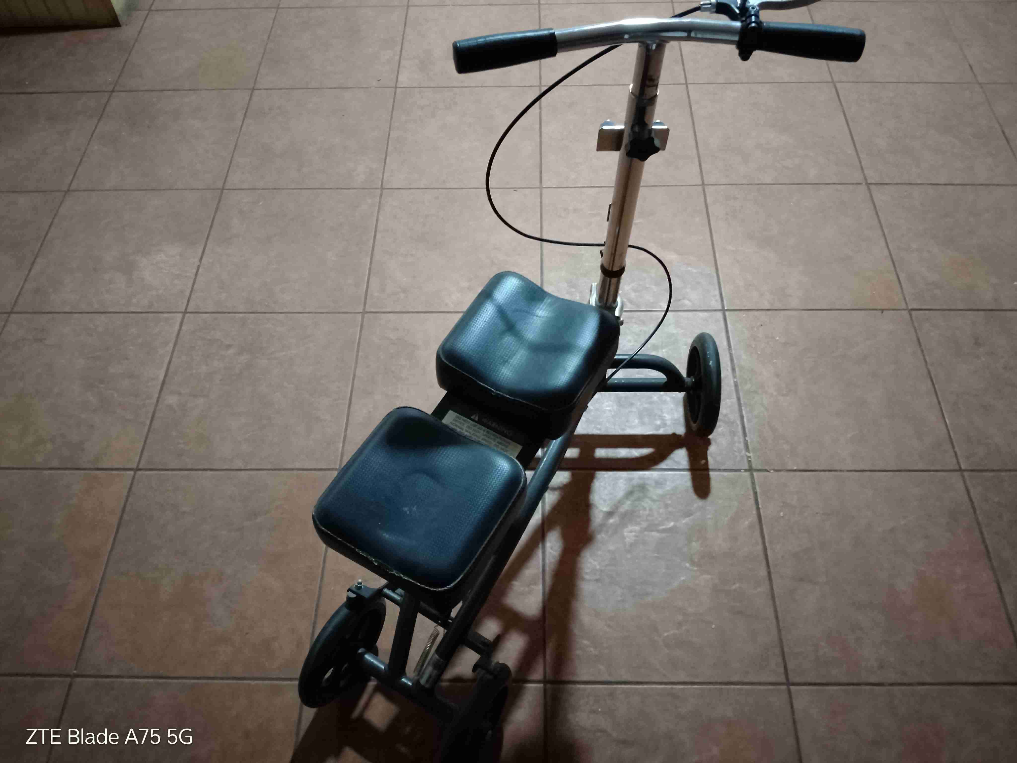 Scooter plegable con asiento