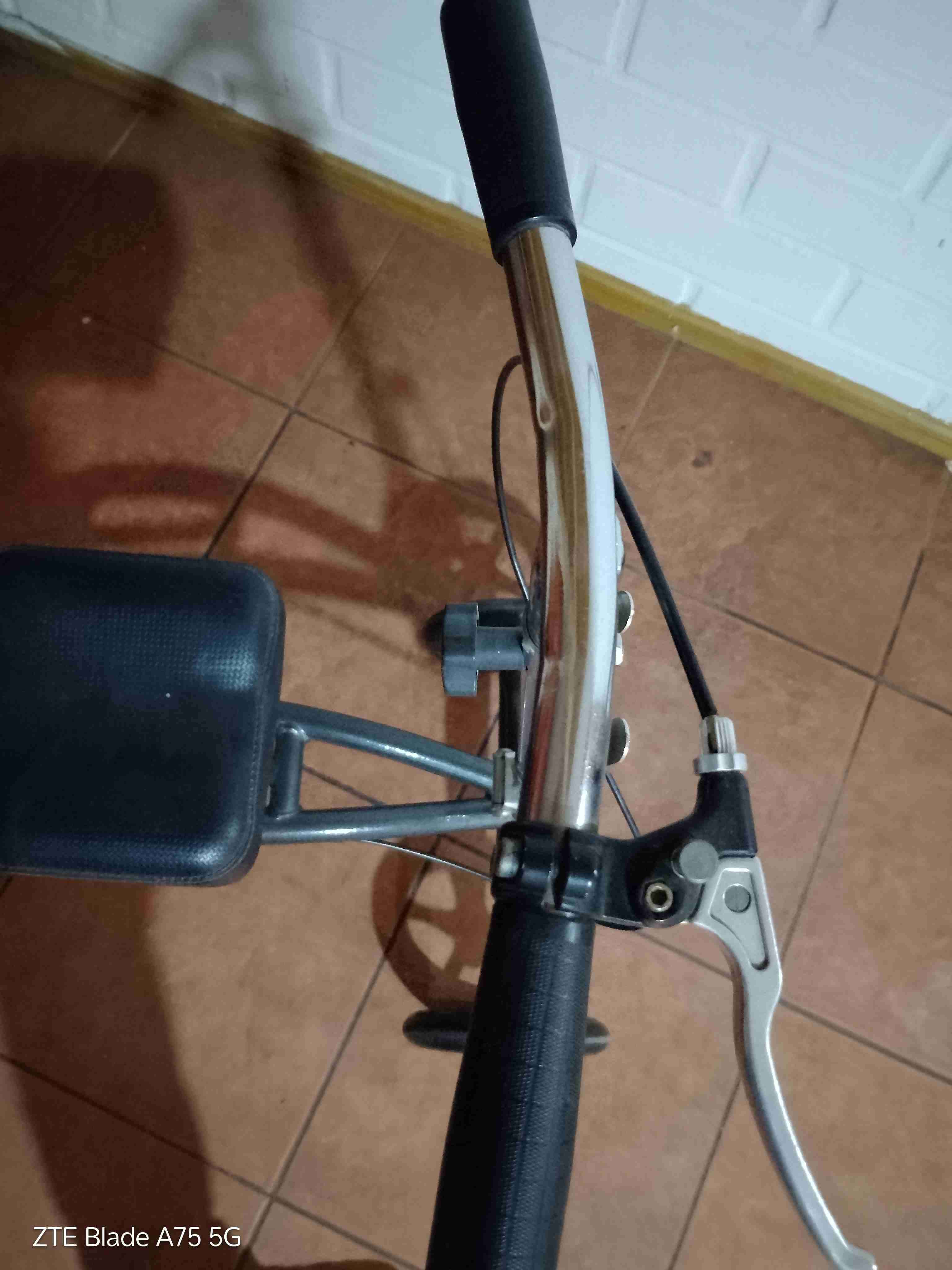 Scooter plegable con asiento - miniatura 3
