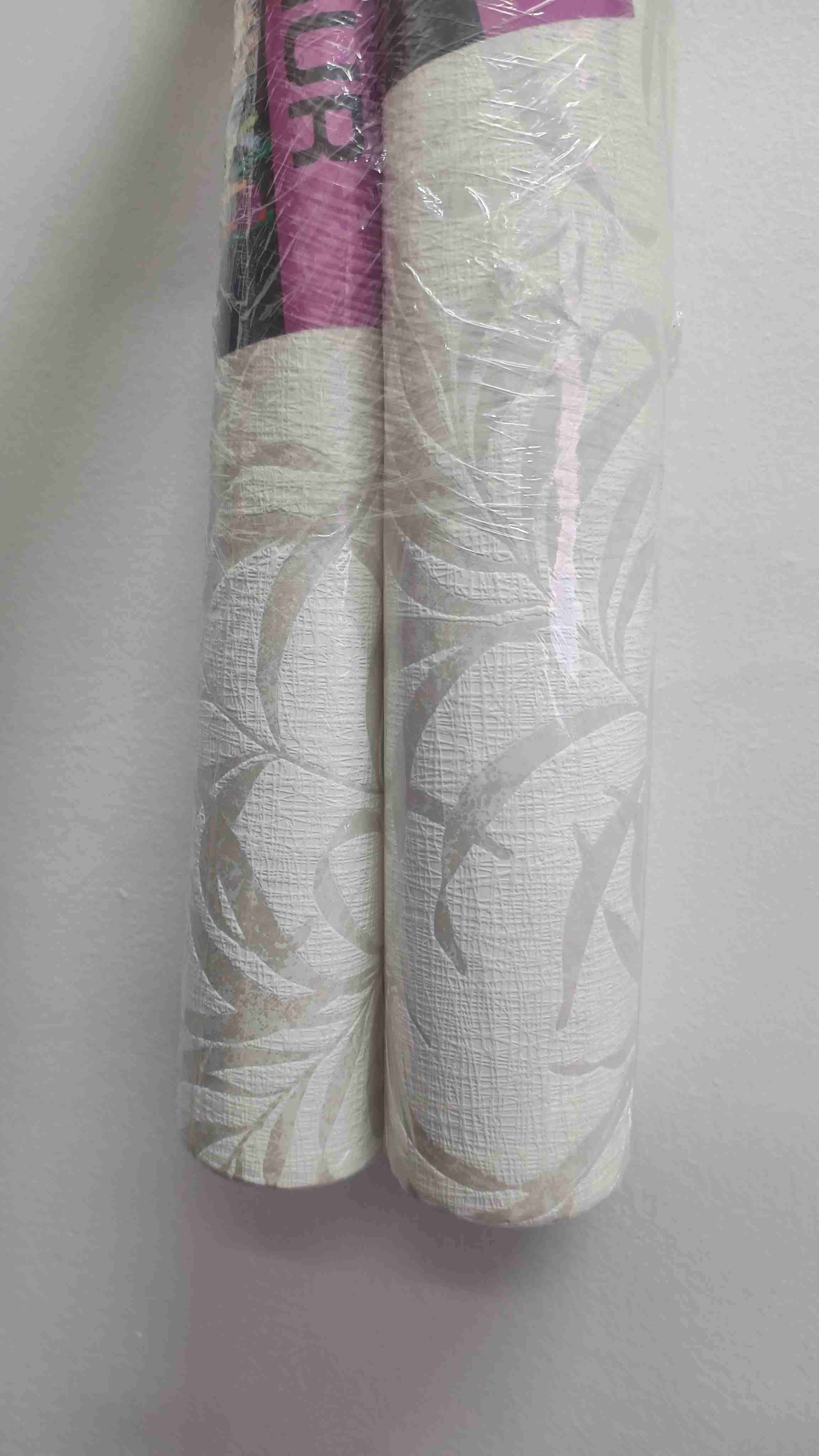 Rollo de papel tapiz floral