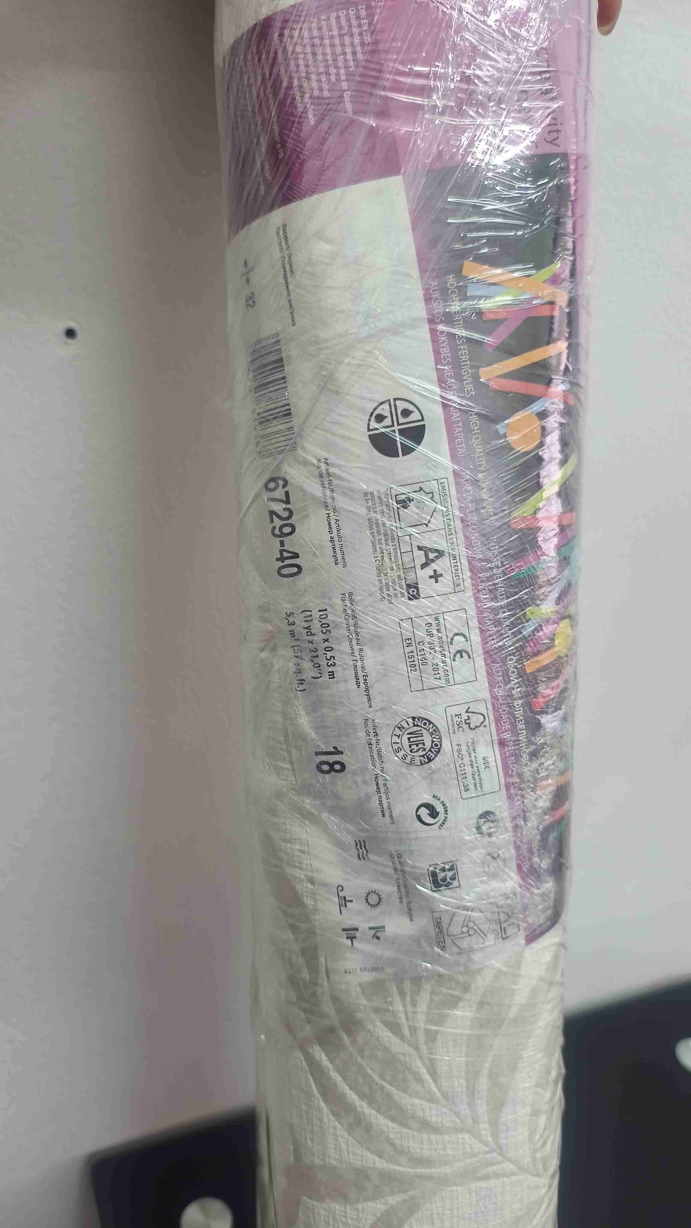 Rollo de papel tapiz floral - miniatura 2