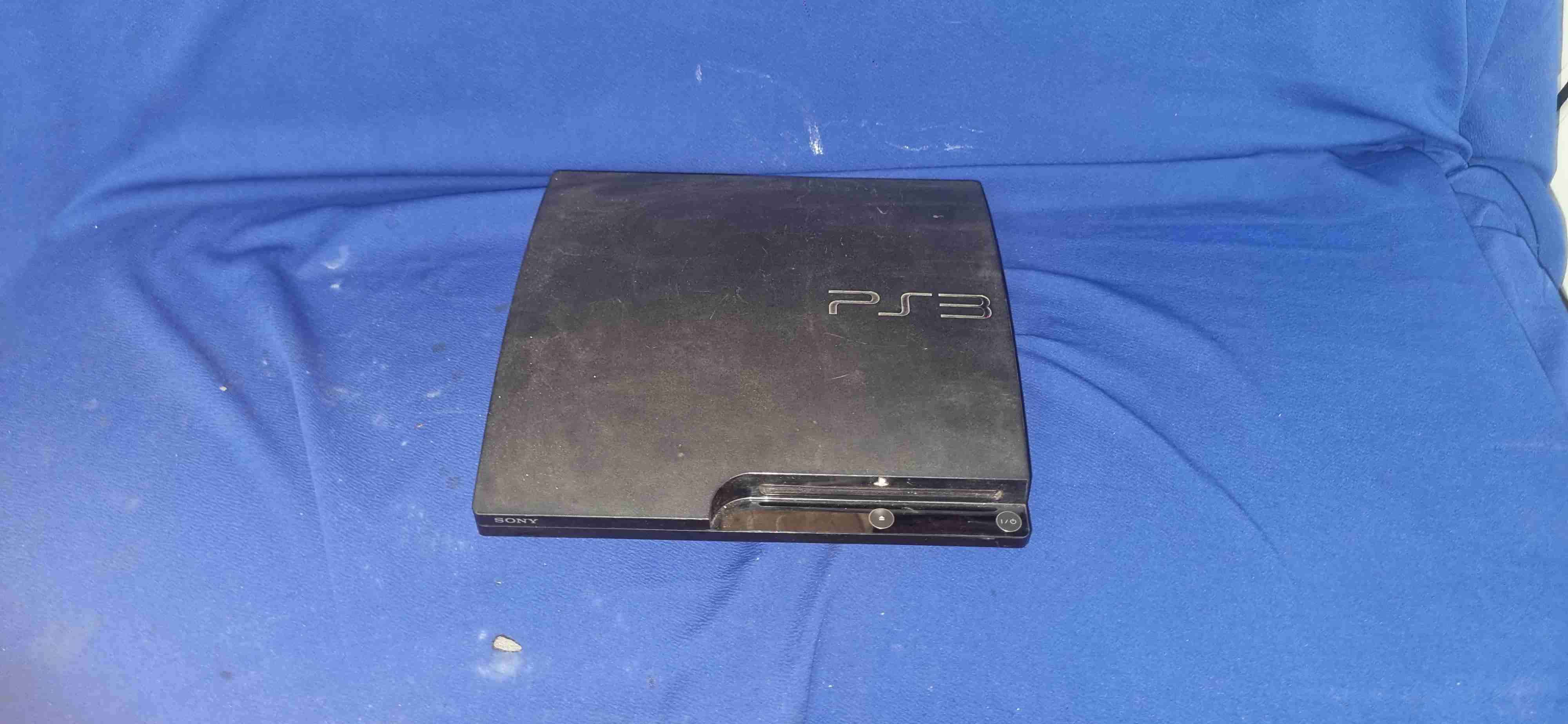 Consola PS3 con mando y cable - miniatura 2