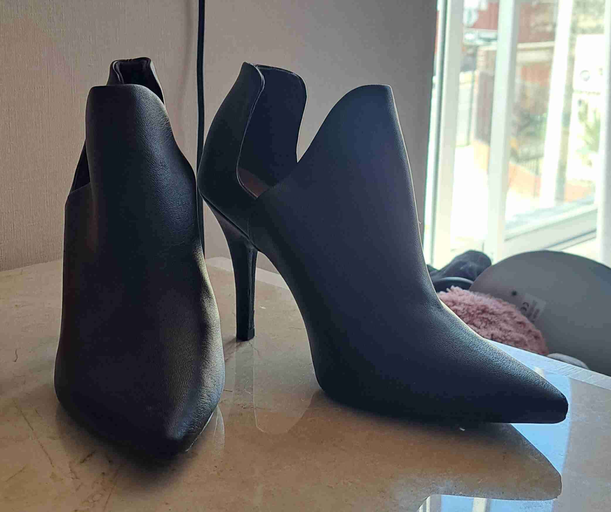 Botines negros de tacón alto - miniatura 2