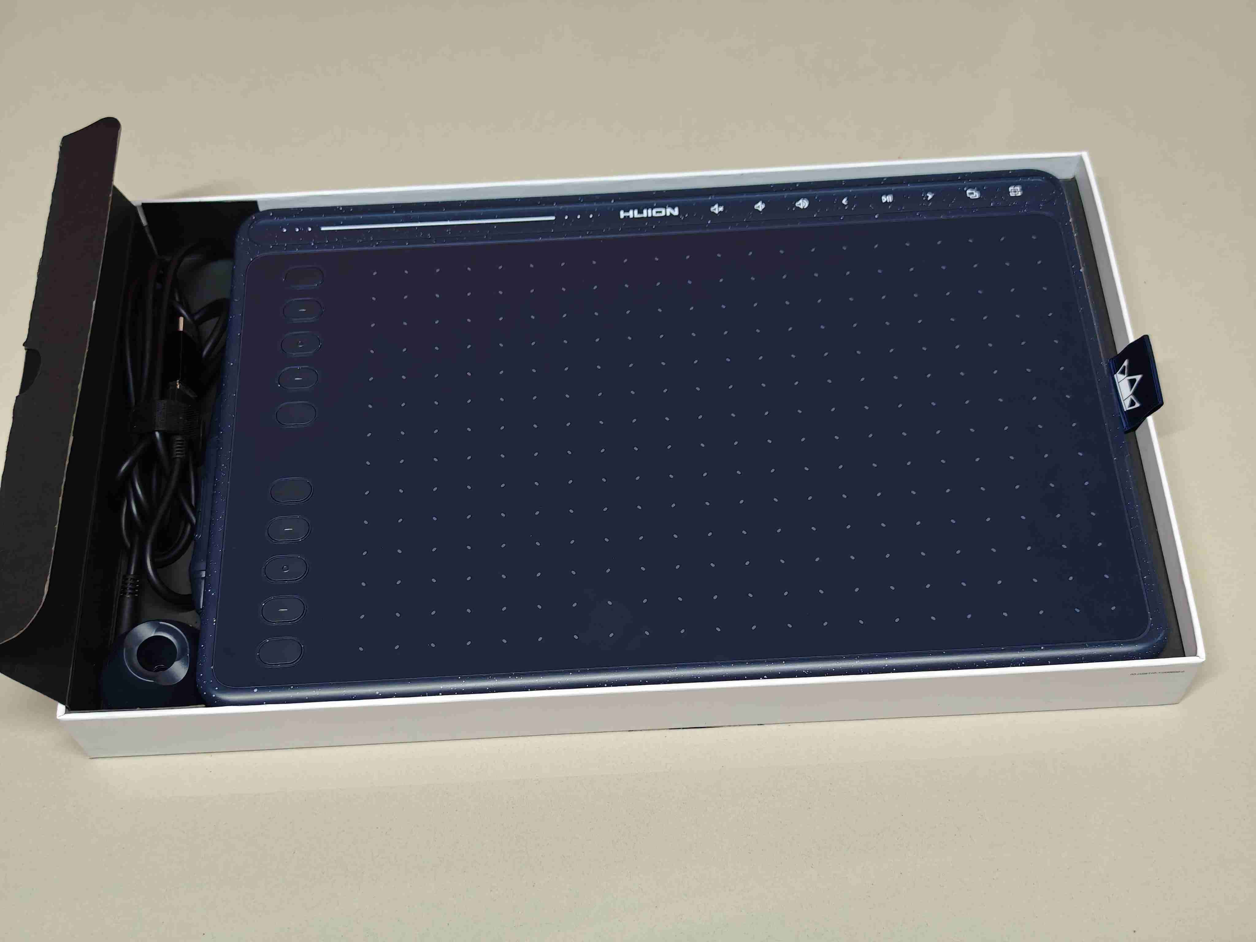 Tableta gráfica Huion HS611 - miniatura 4