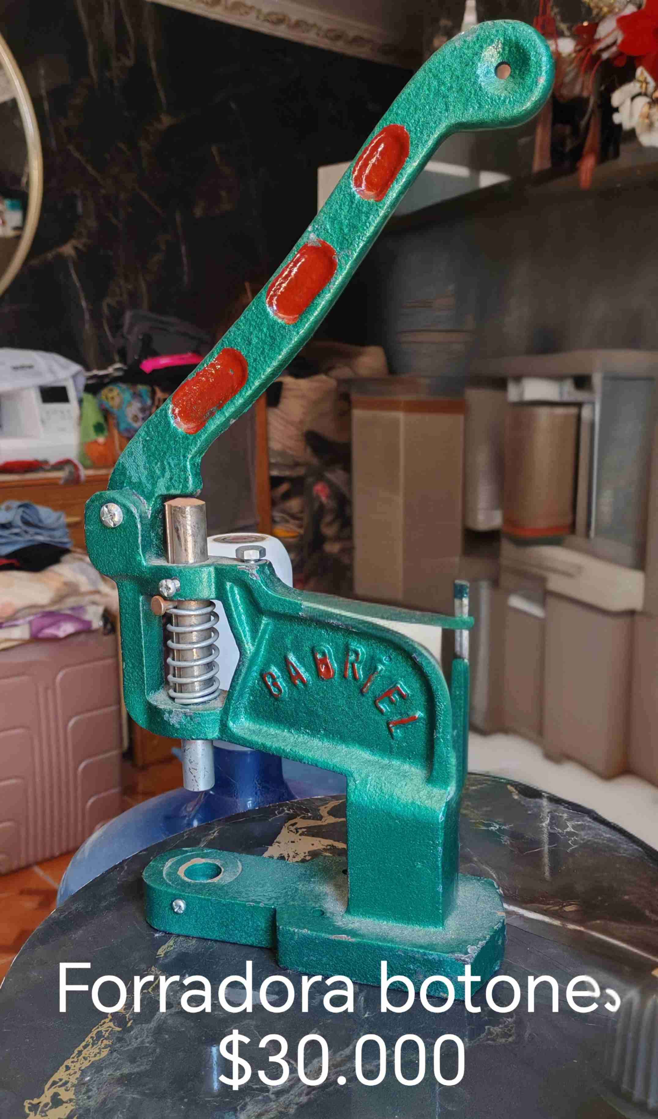 Forradora de botones manual