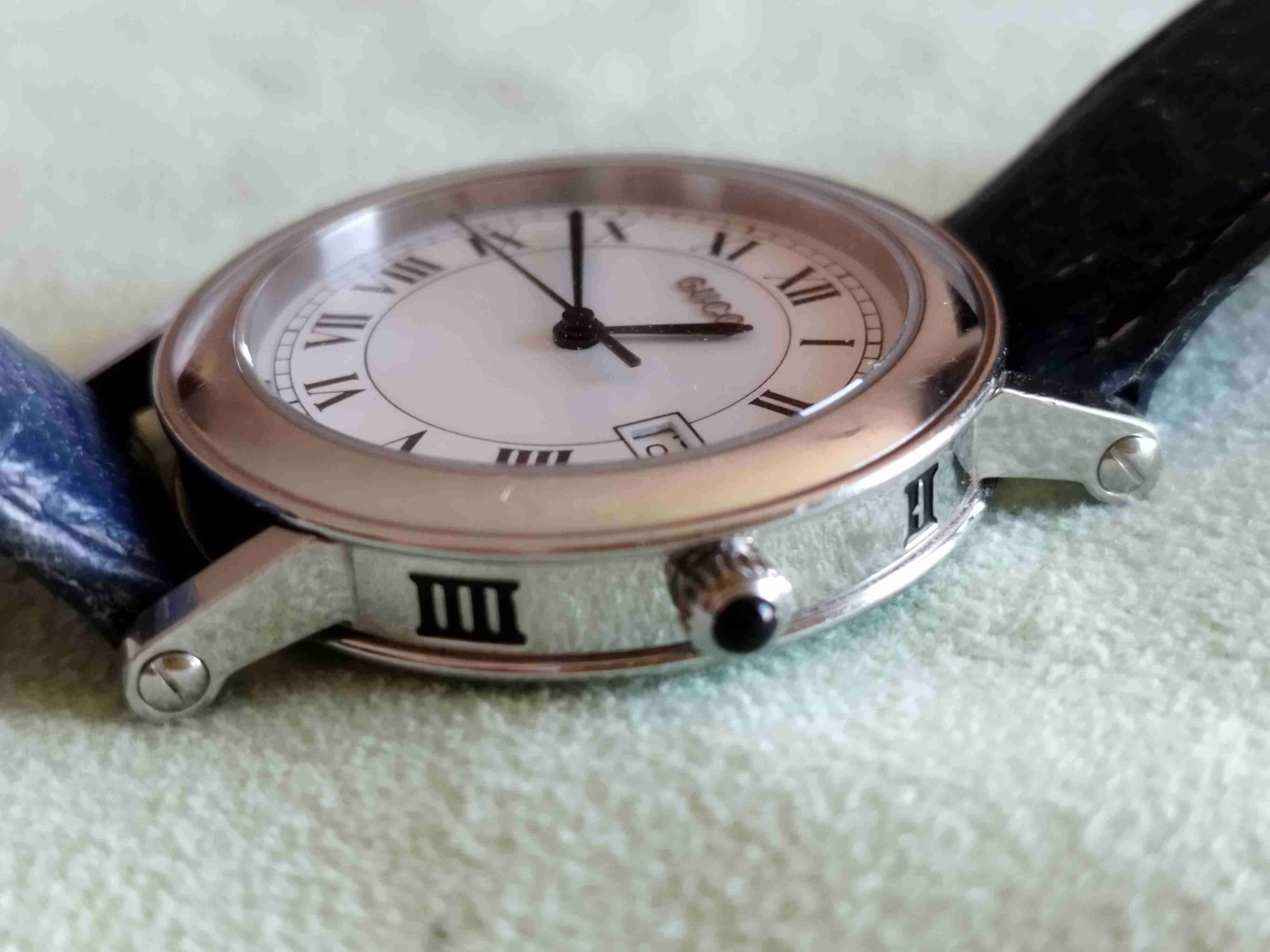 Reloj Gucci clásico plateado - miniatura 2