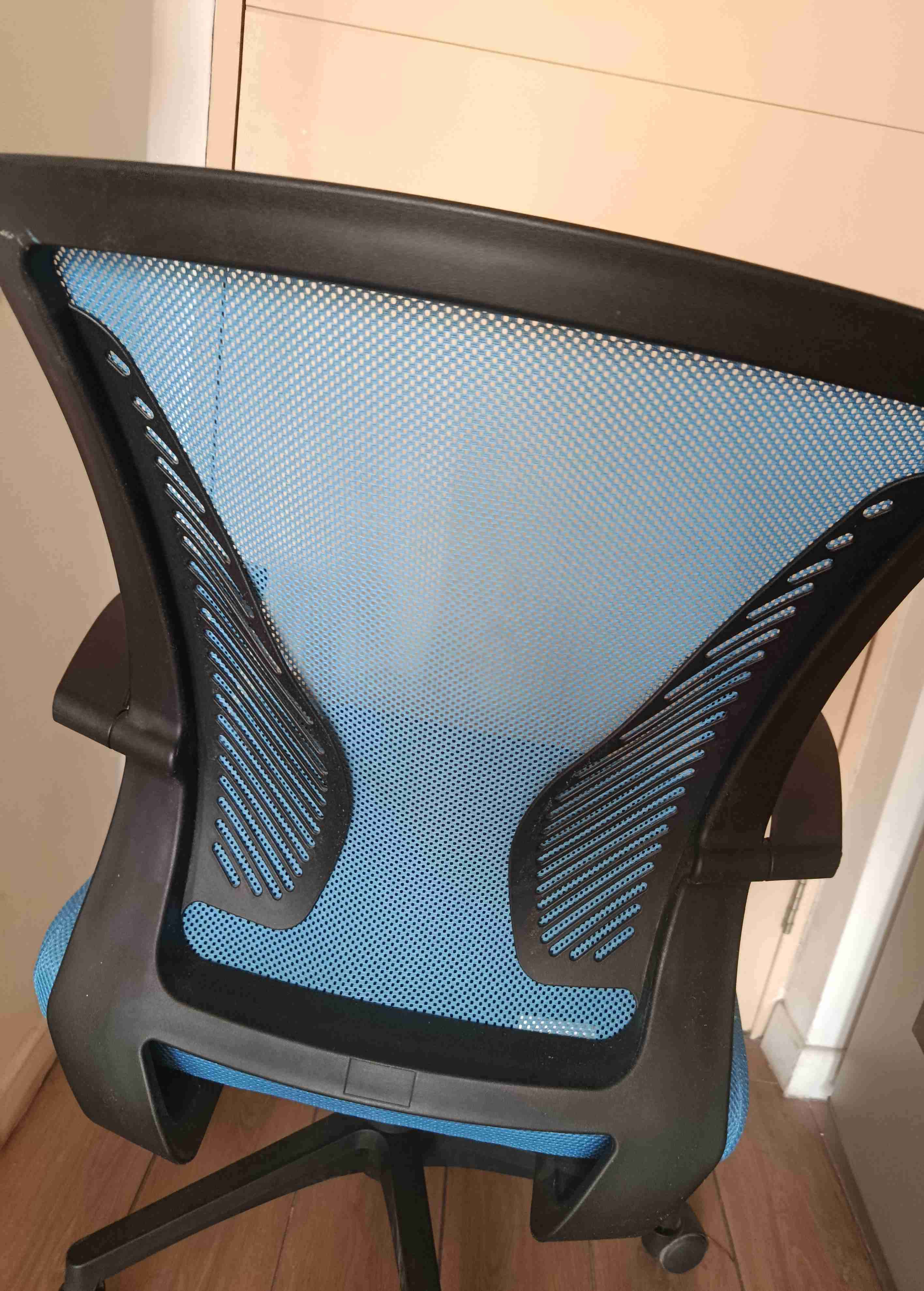 Silla de oficina azul con ruedas - miniatura 3