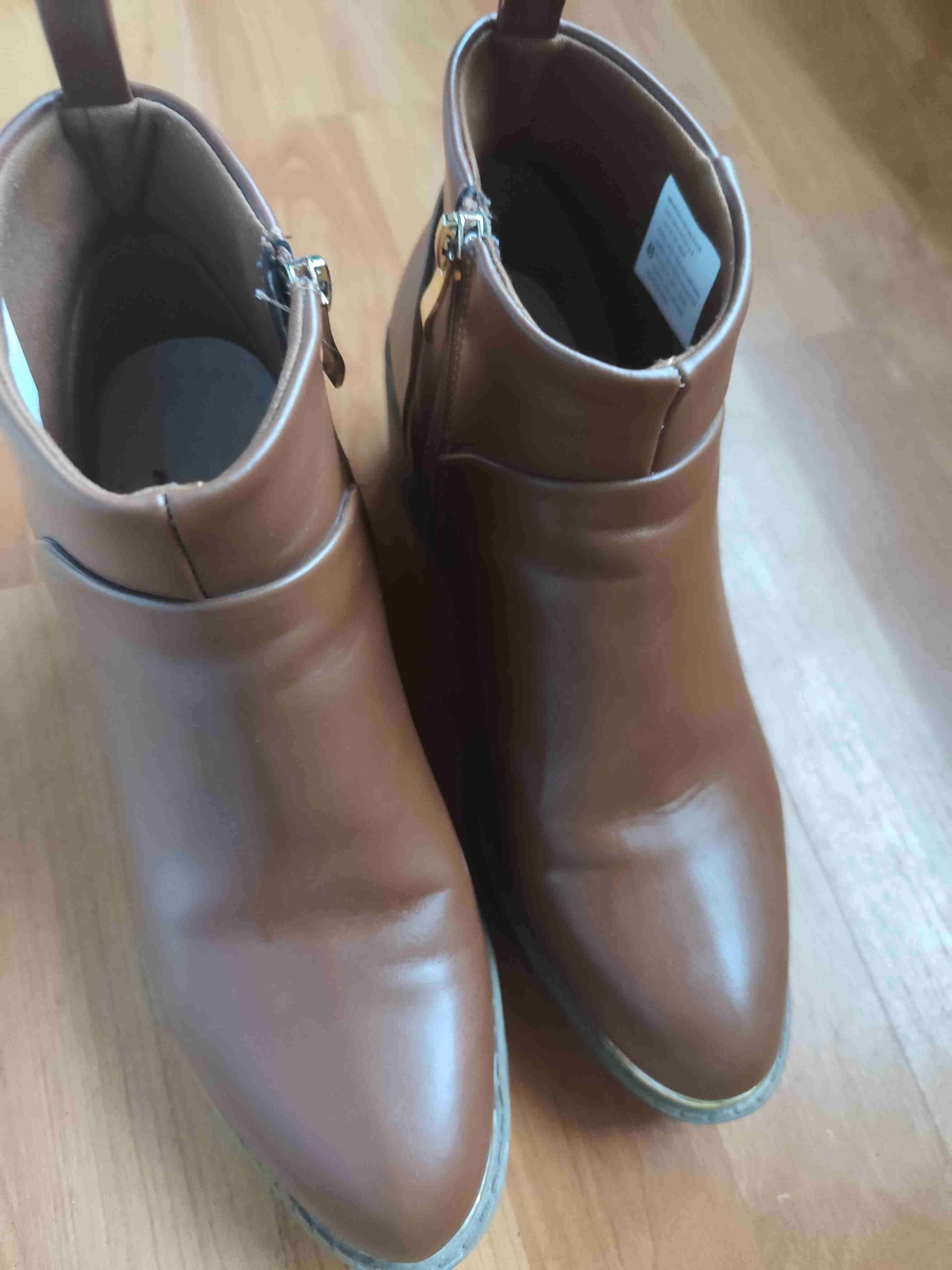 Botines de cuero blancos y cafe - miniatura 4