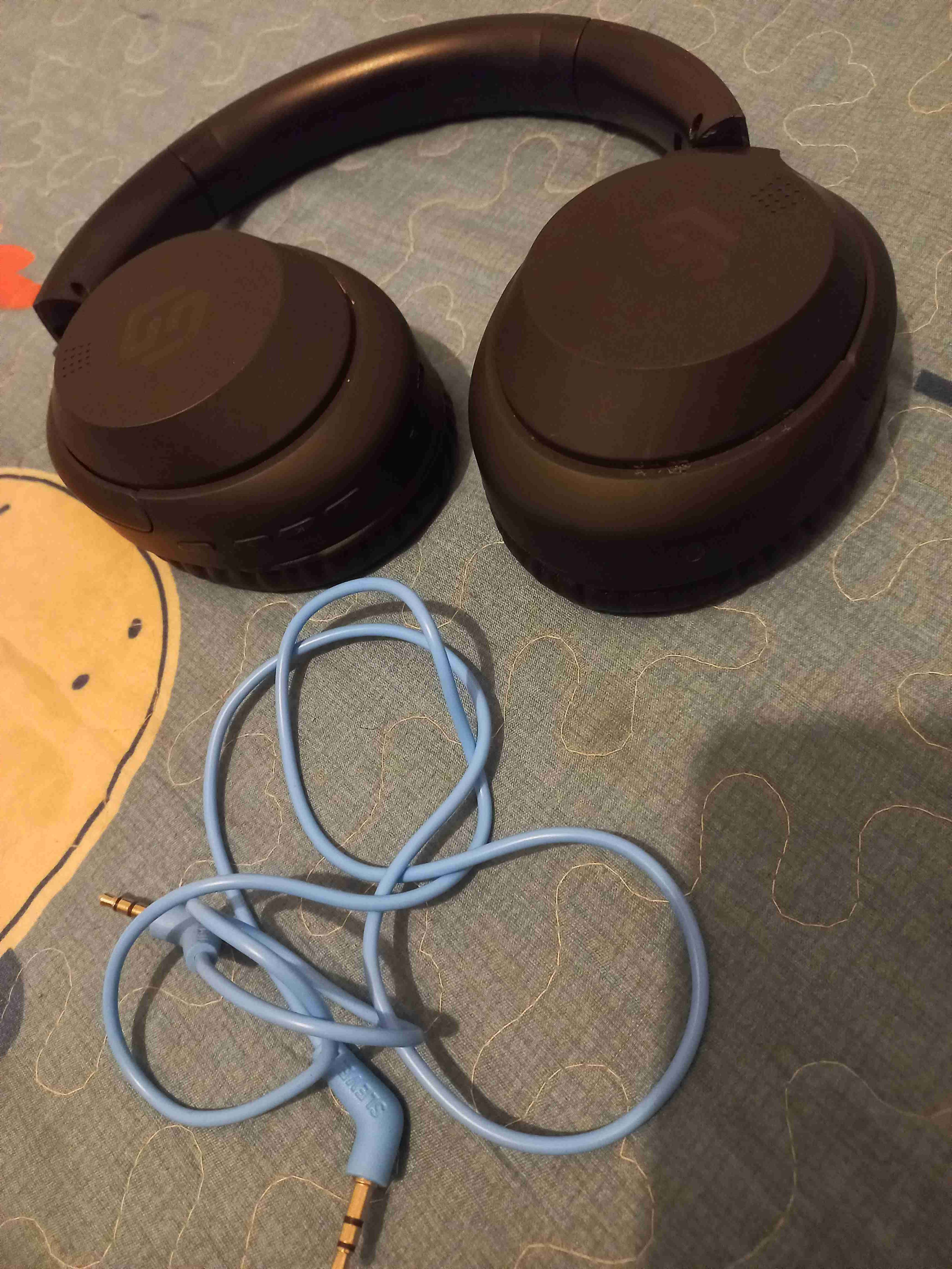 Audífonos inalámbricos negros - miniatura 2