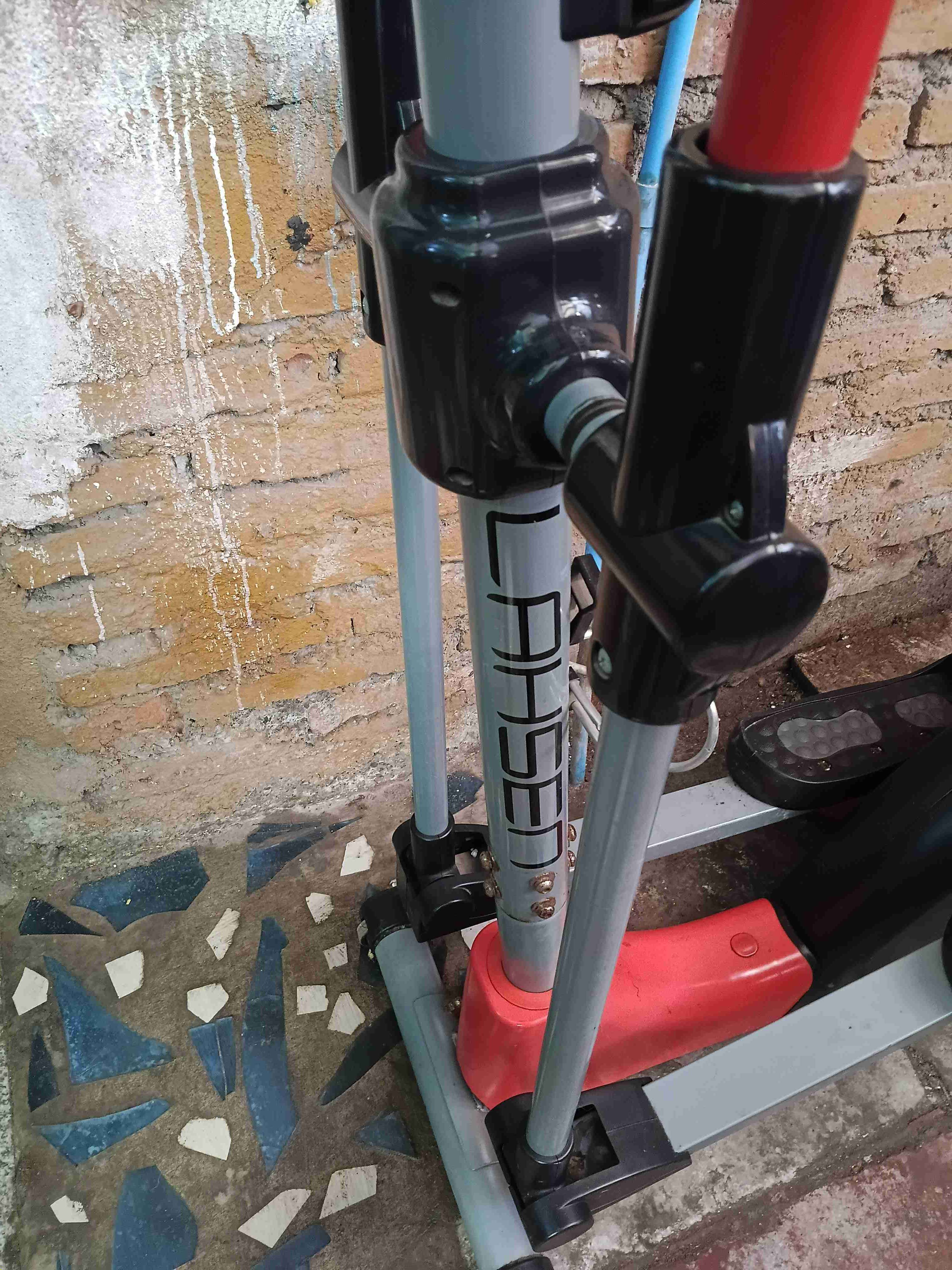 Bicicleta elíptica en buen estado - miniatura 2