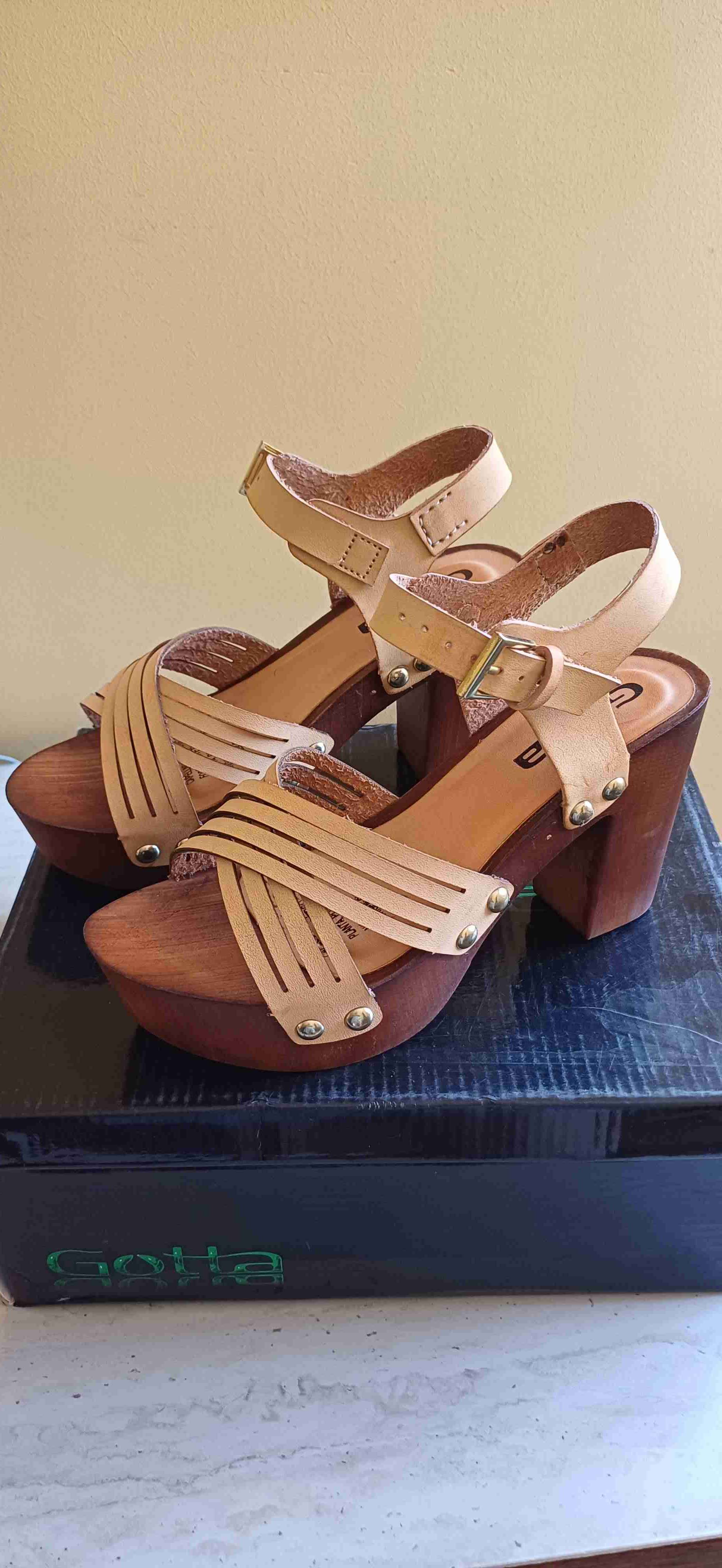 Sandalias de tacón N35 - miniatura 4