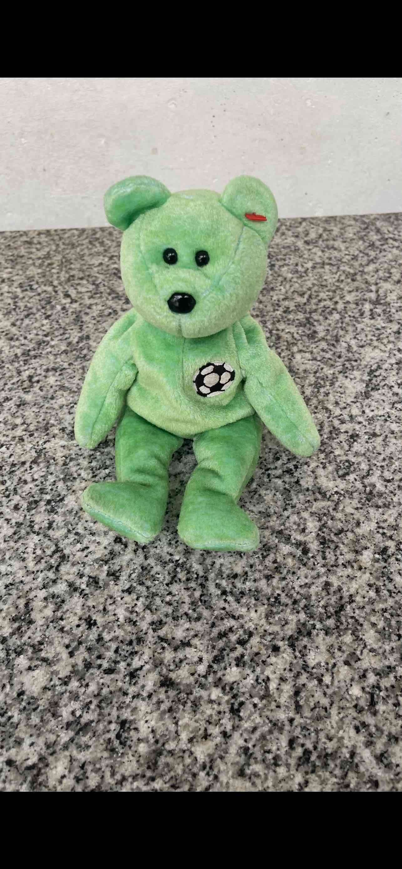 Osito de peluche verde fútbol - miniatura 2