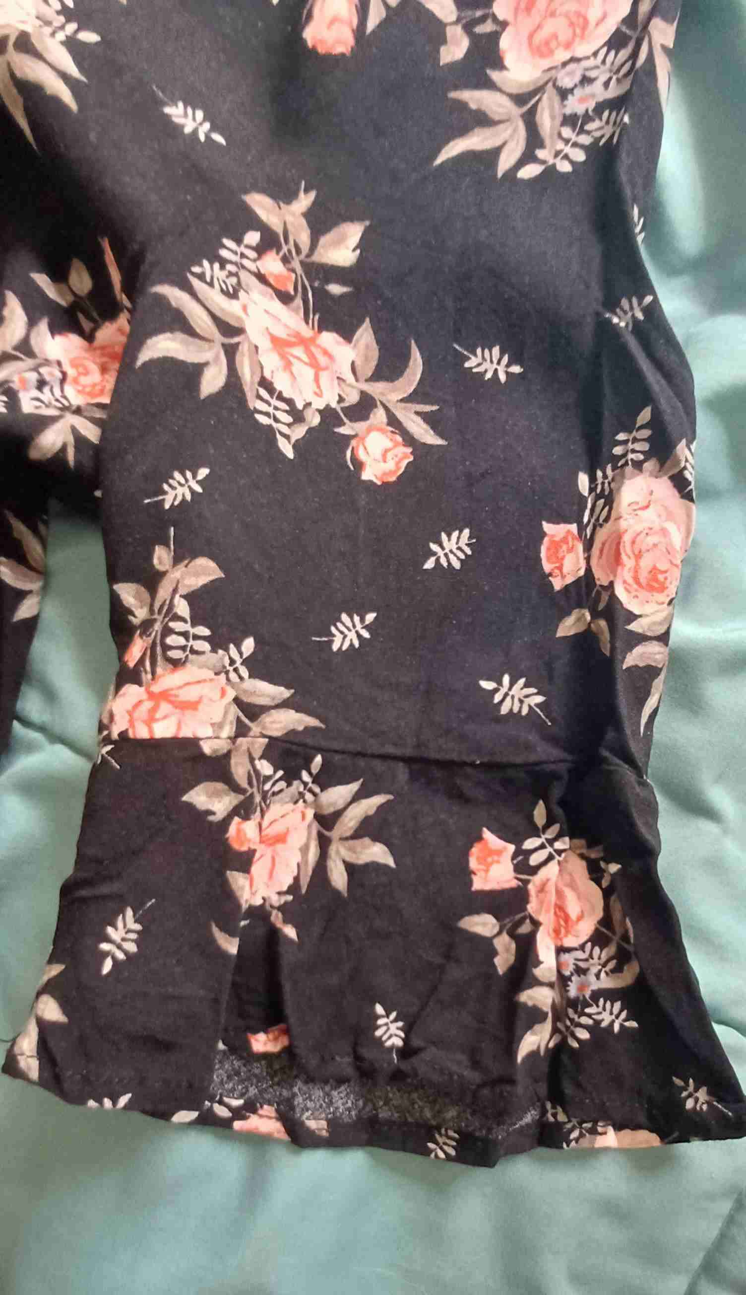 Blusa negra floreada - miniatura 5