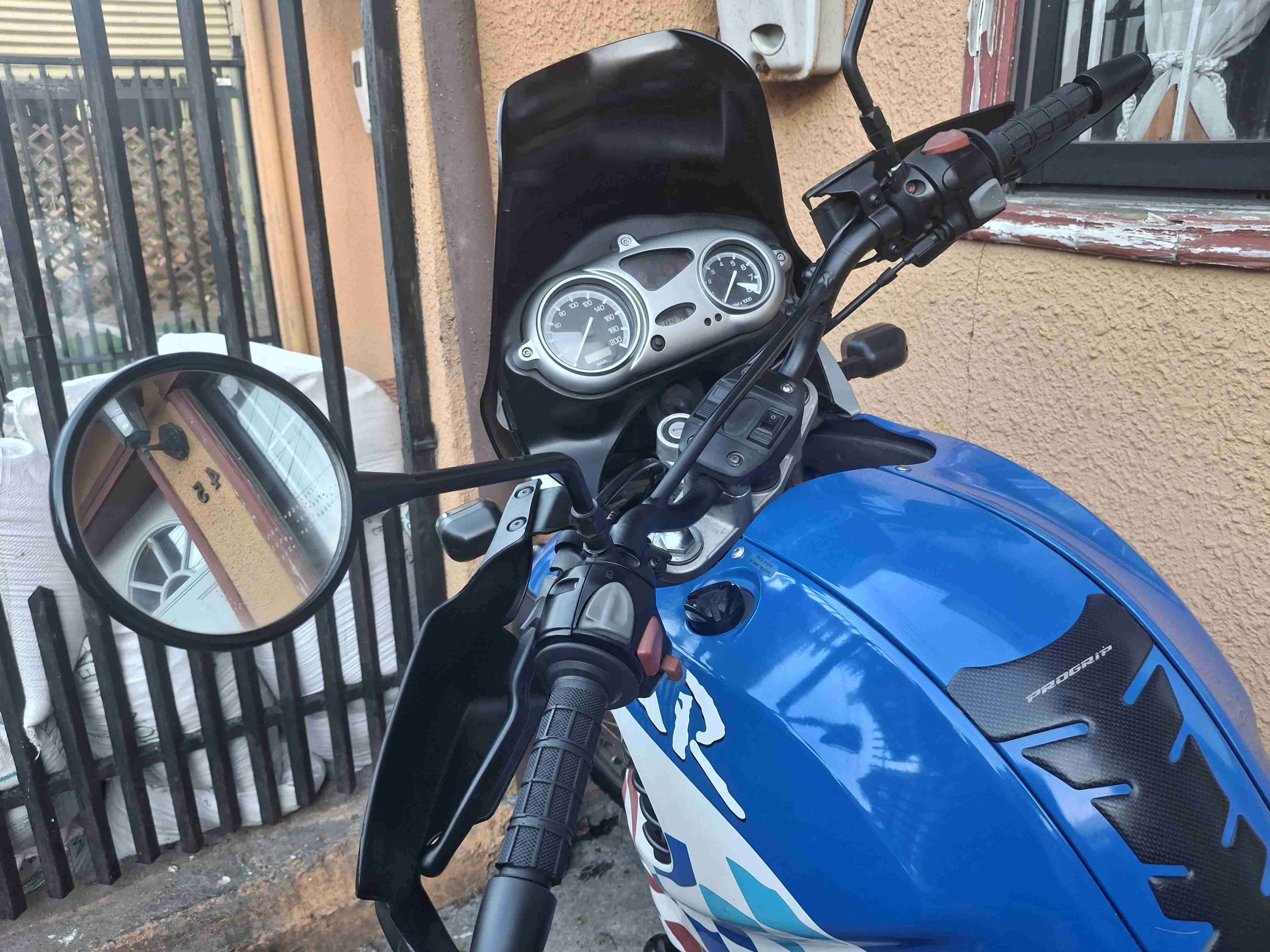 Moto BMW F650 GS Dakar - miniatura 5