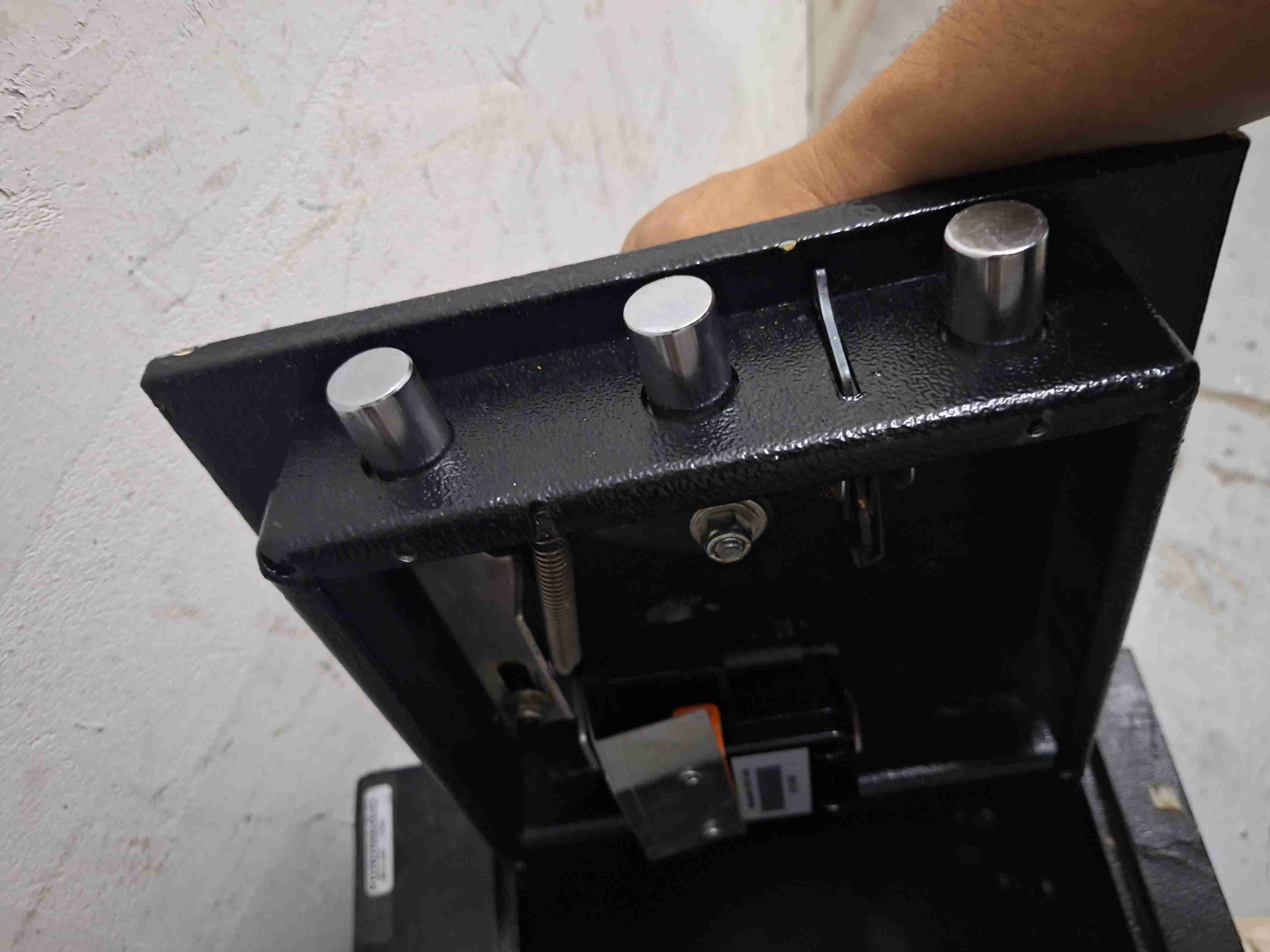 Caja fuerte de seguridad negra