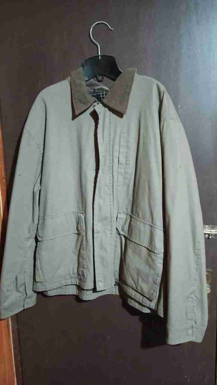 Chaqueta café clásica