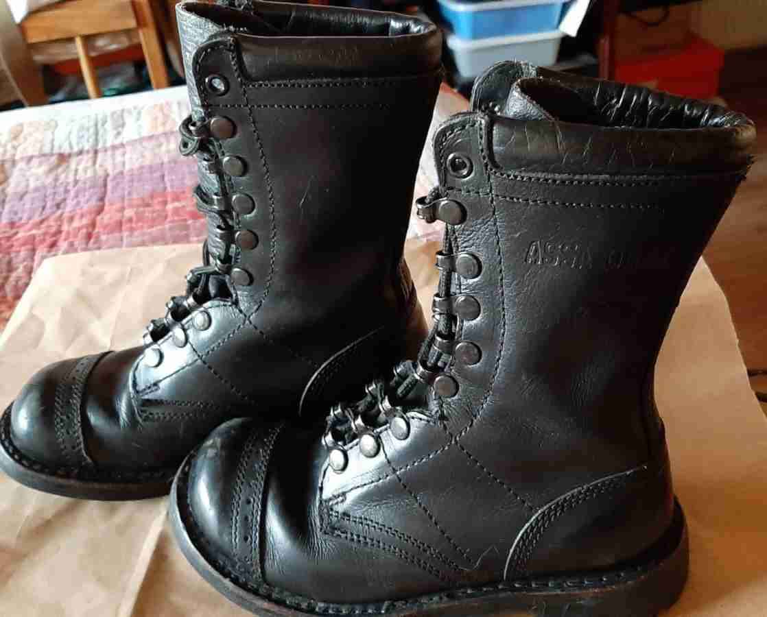 Botas negras de cuero