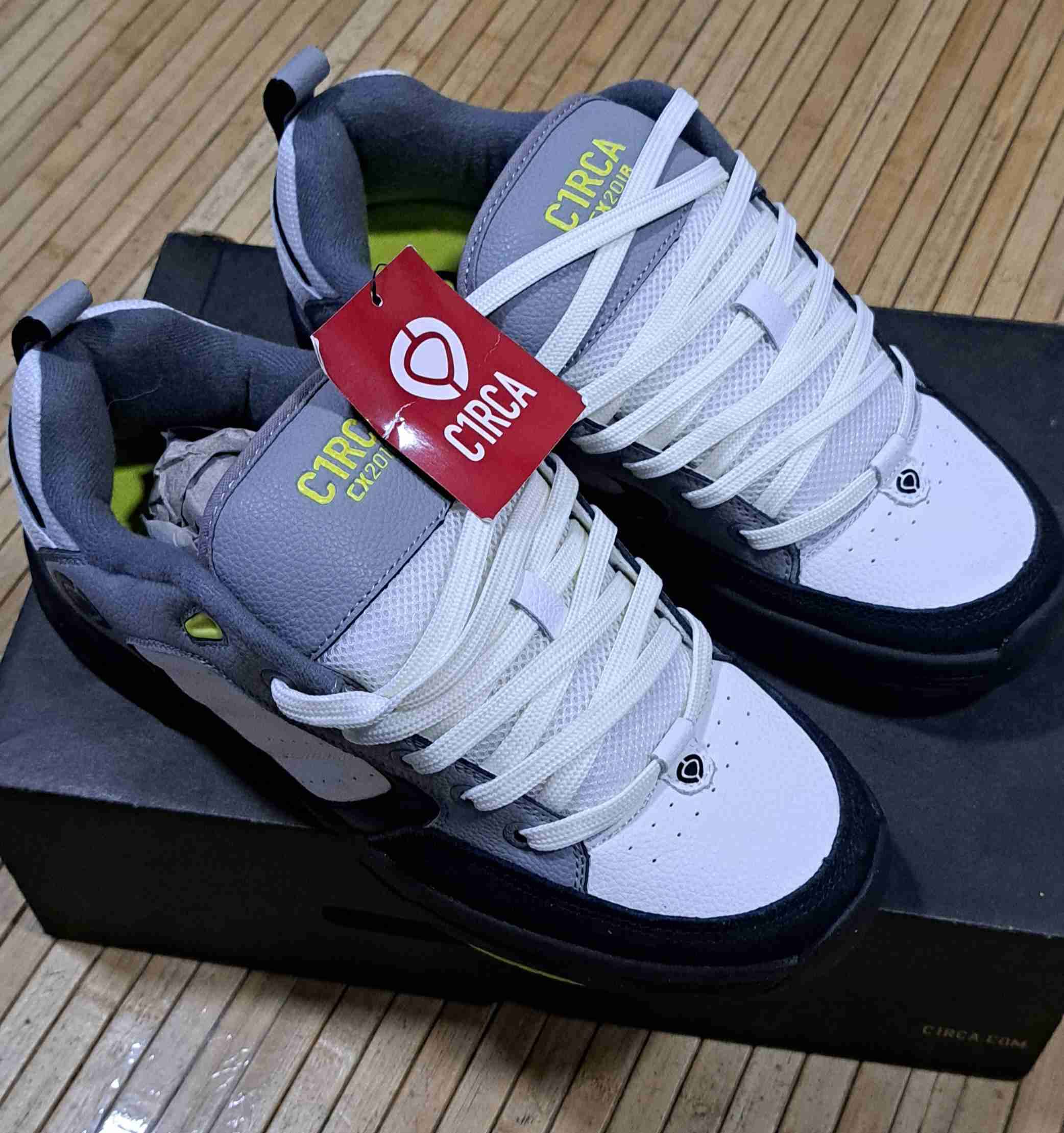 Zapatillas Circa nuevas