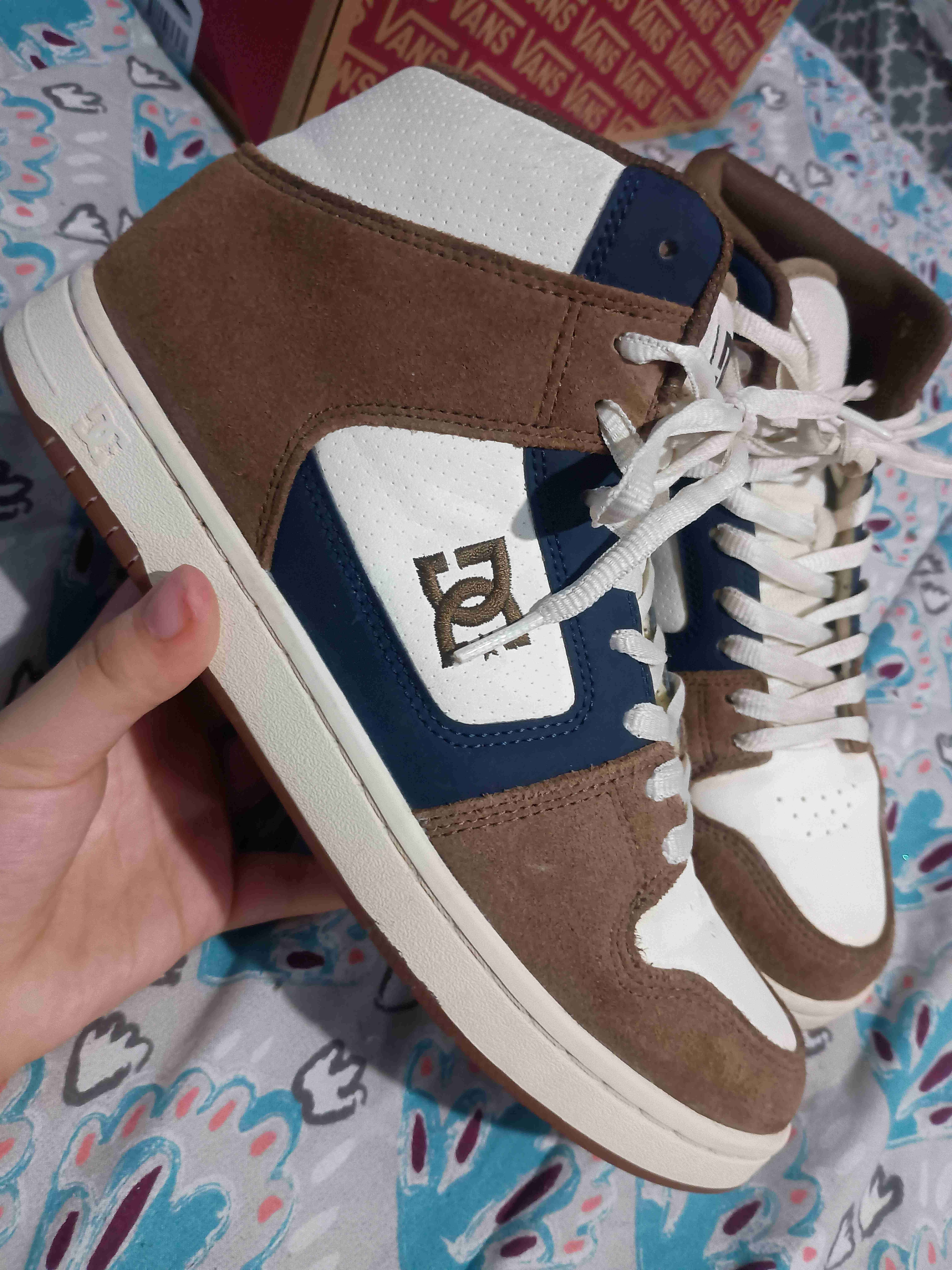 Zapatillas DC altas marrones y blancas - miniatura 2