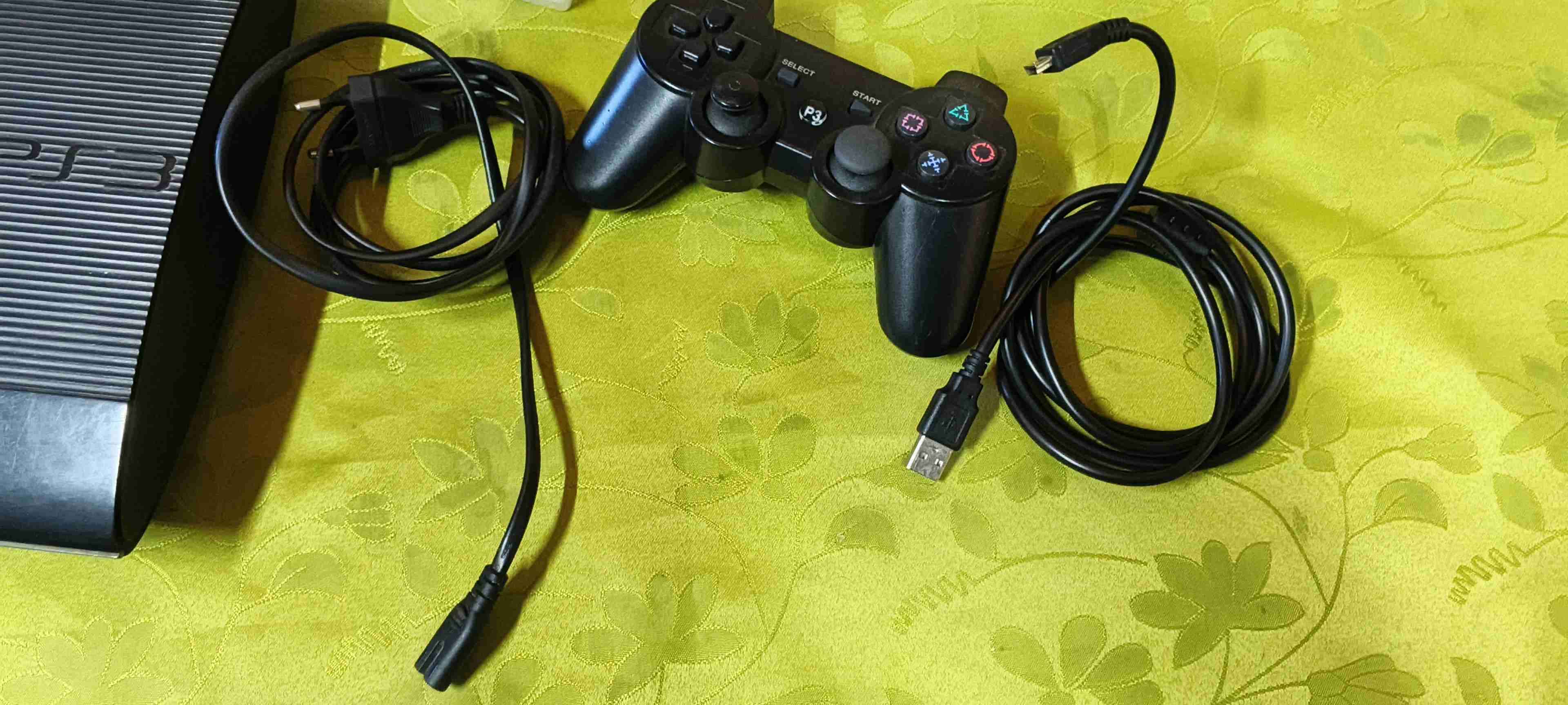 Consola PS3 con cuatro juegos - miniatura 2