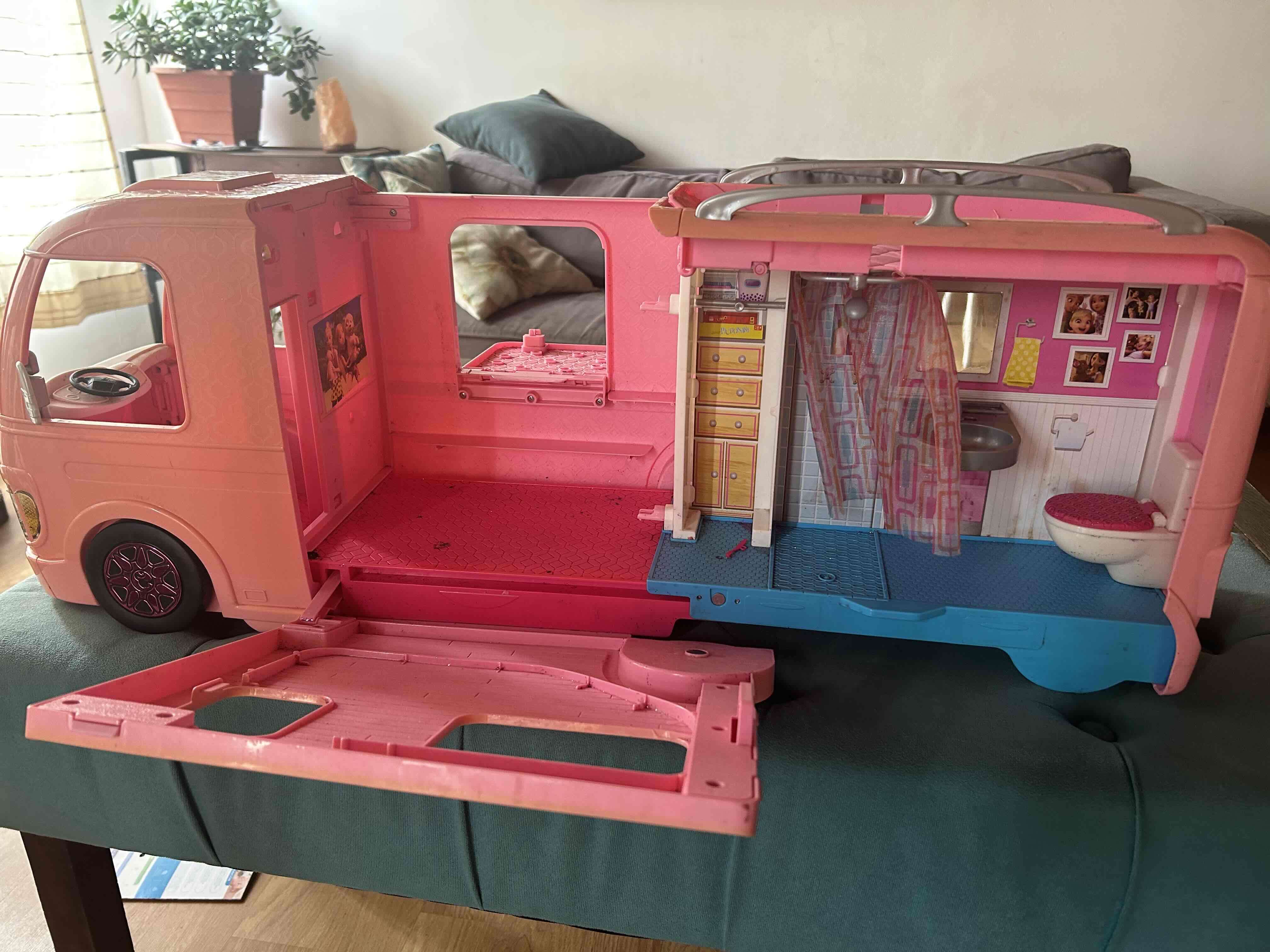 Camioneta camper de Barbie - miniatura 2