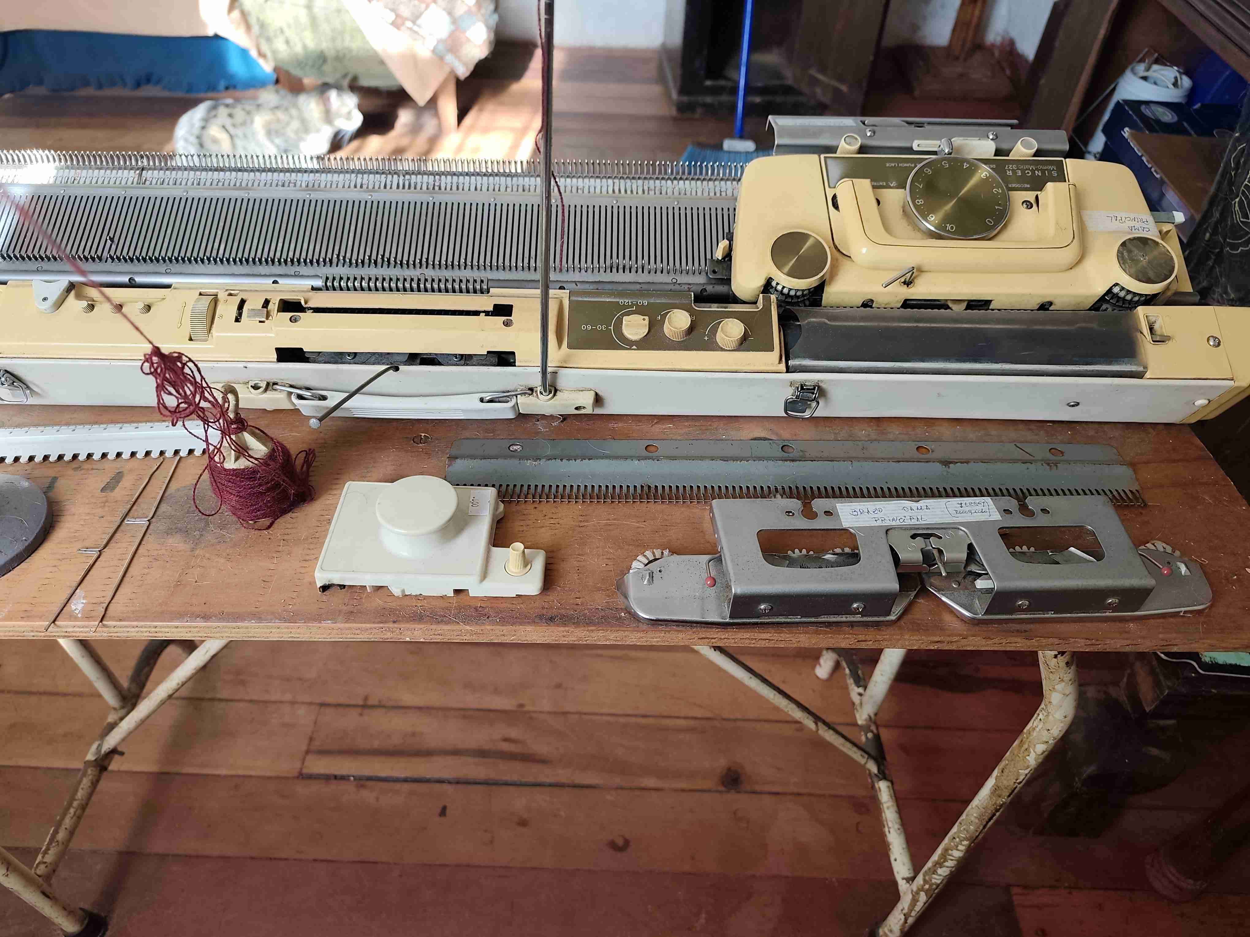 Máquina de tejer Singer vintage - miniatura 5