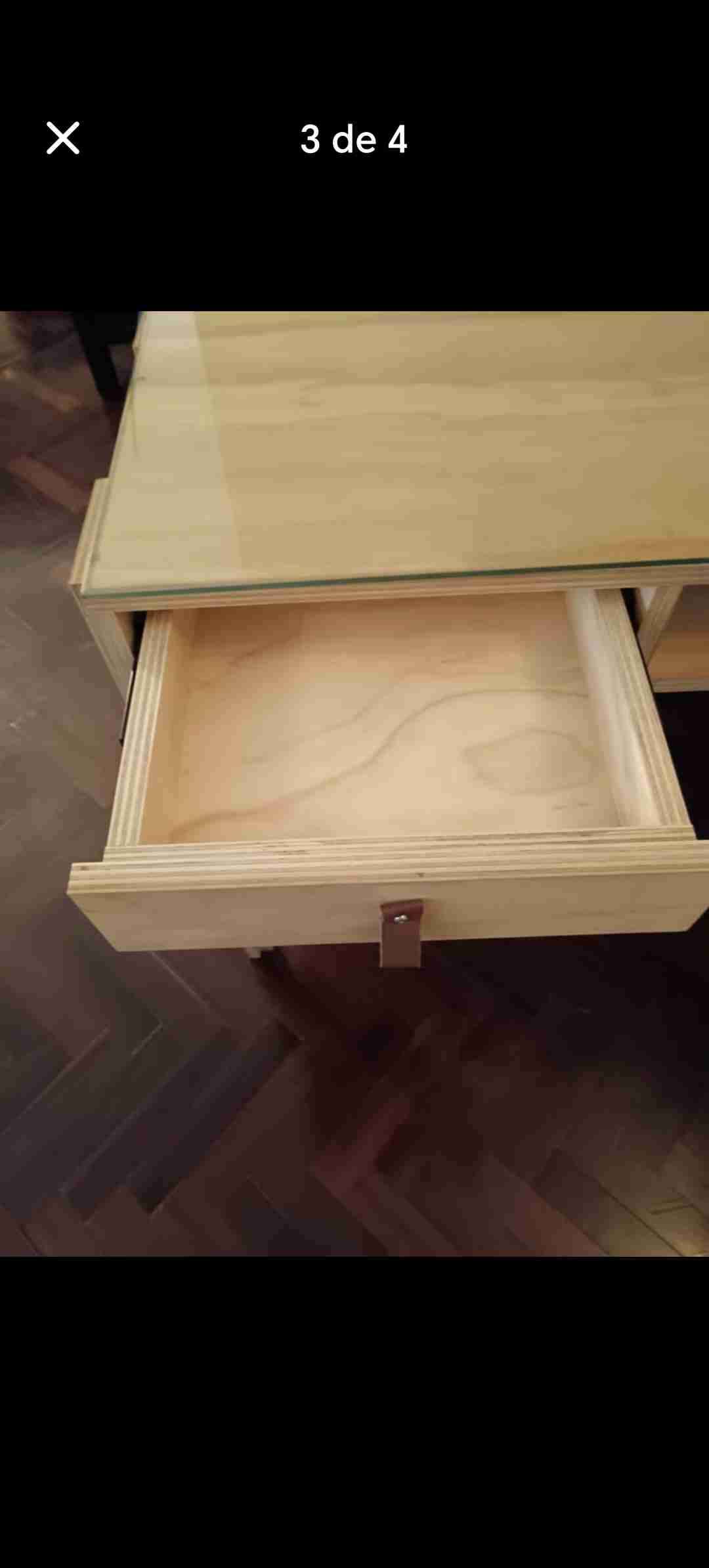 Escritorio de madera con vidrio - miniatura 3