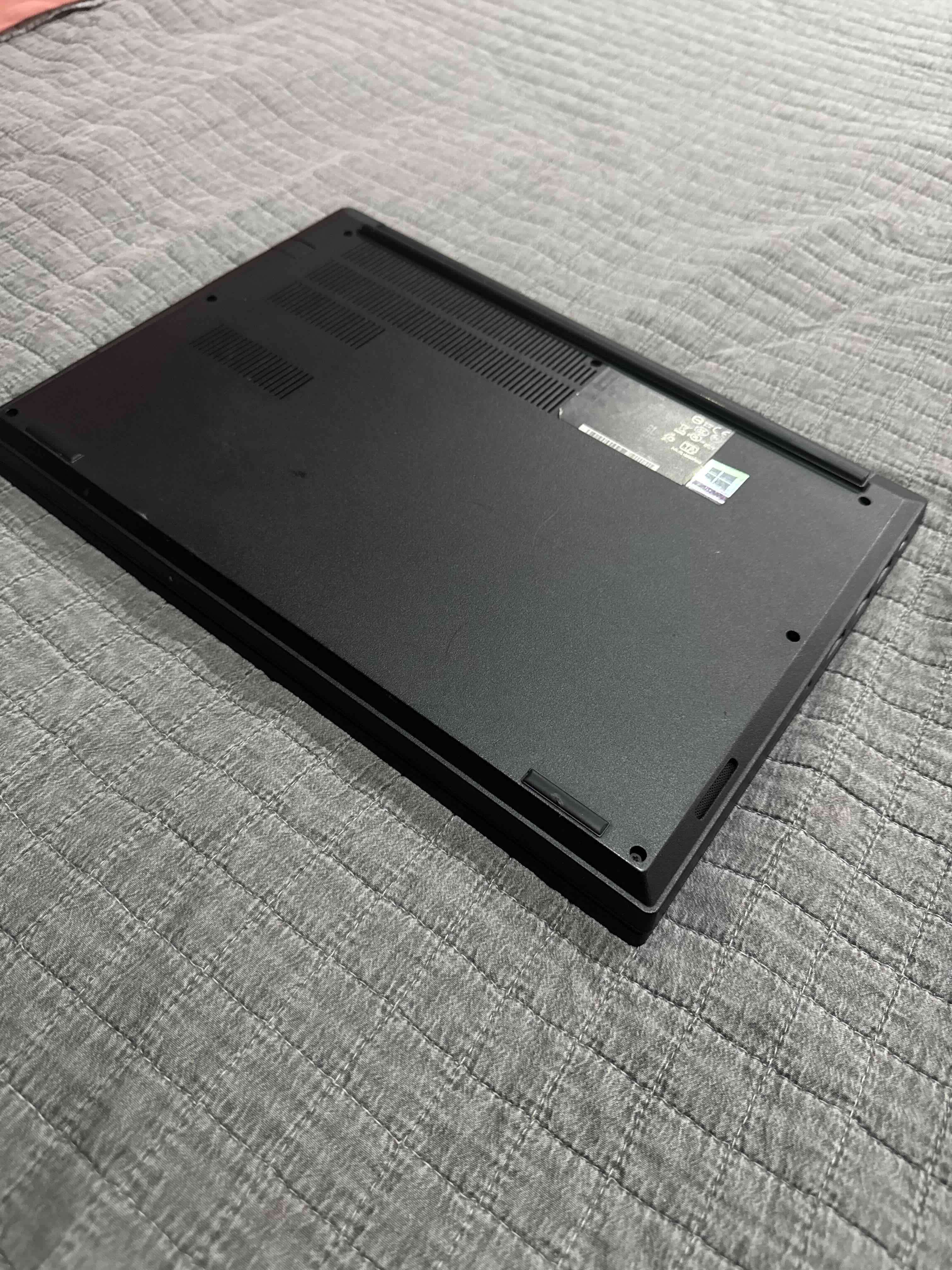 Notebook ThinkPad en buen estado - miniatura 3