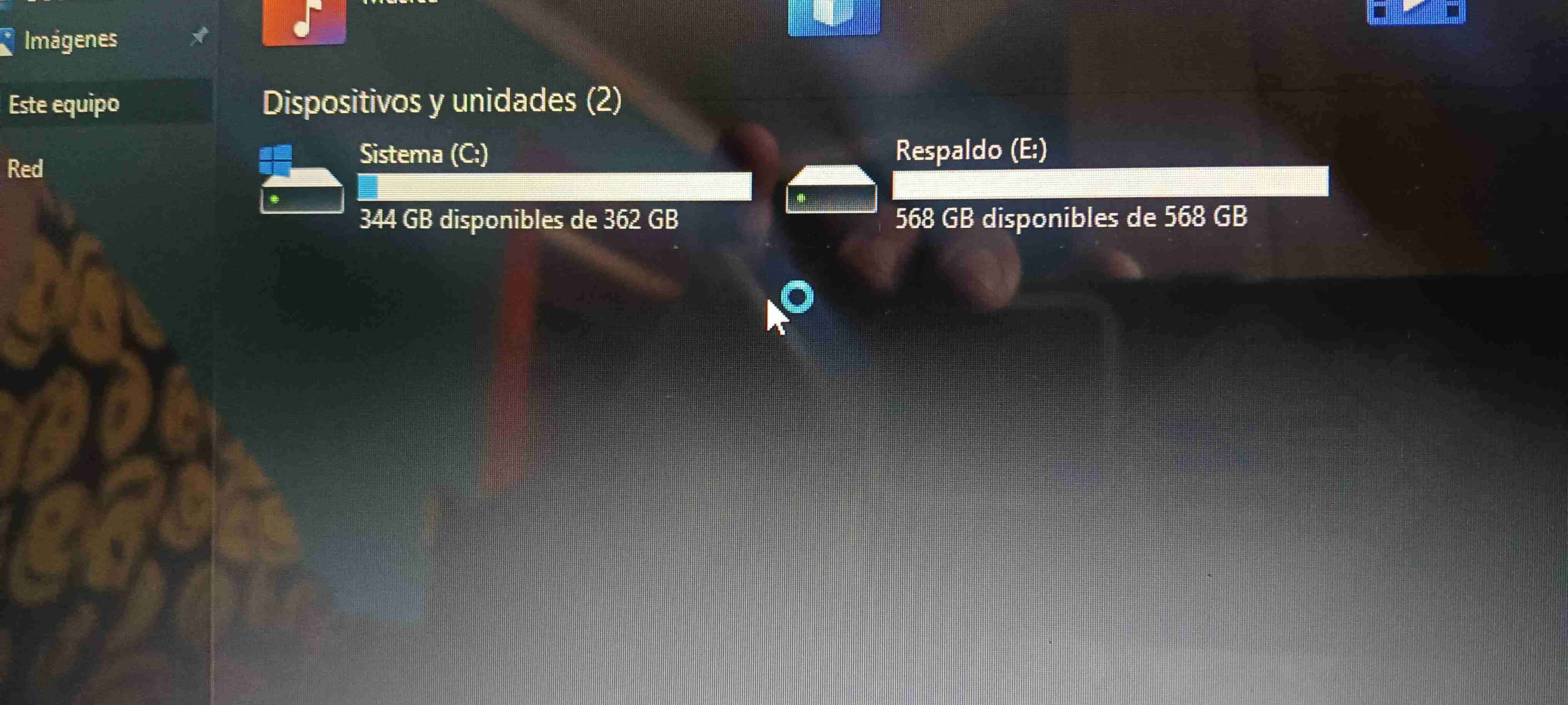 Laptop Acer actualizado con teclado extra - miniatura 4