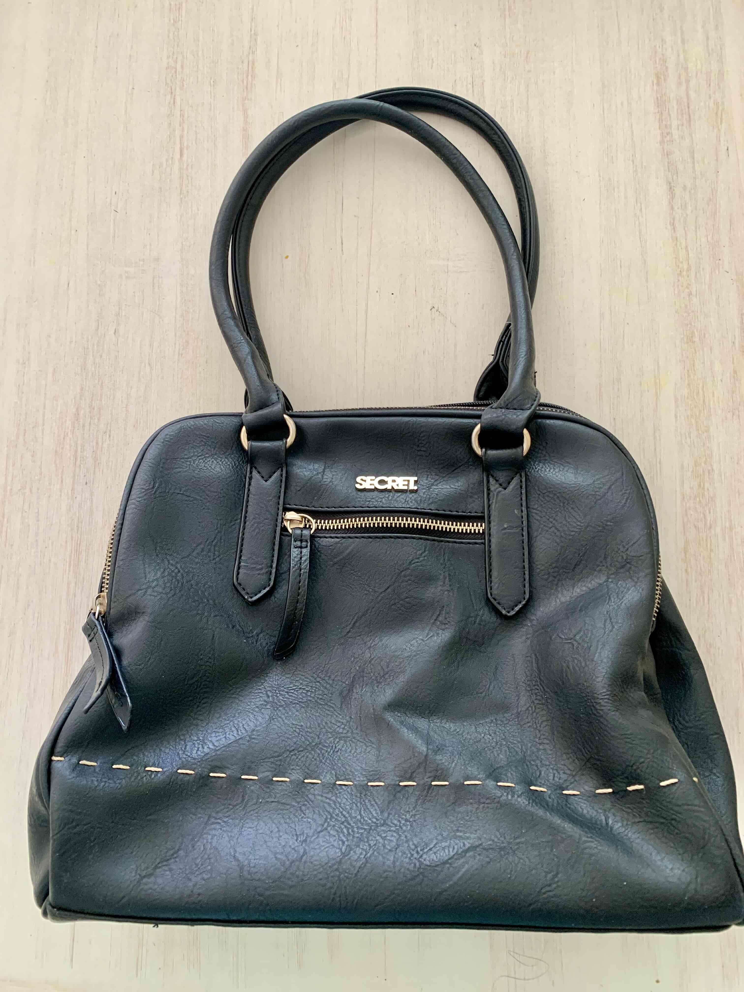 Cartera negra Secret