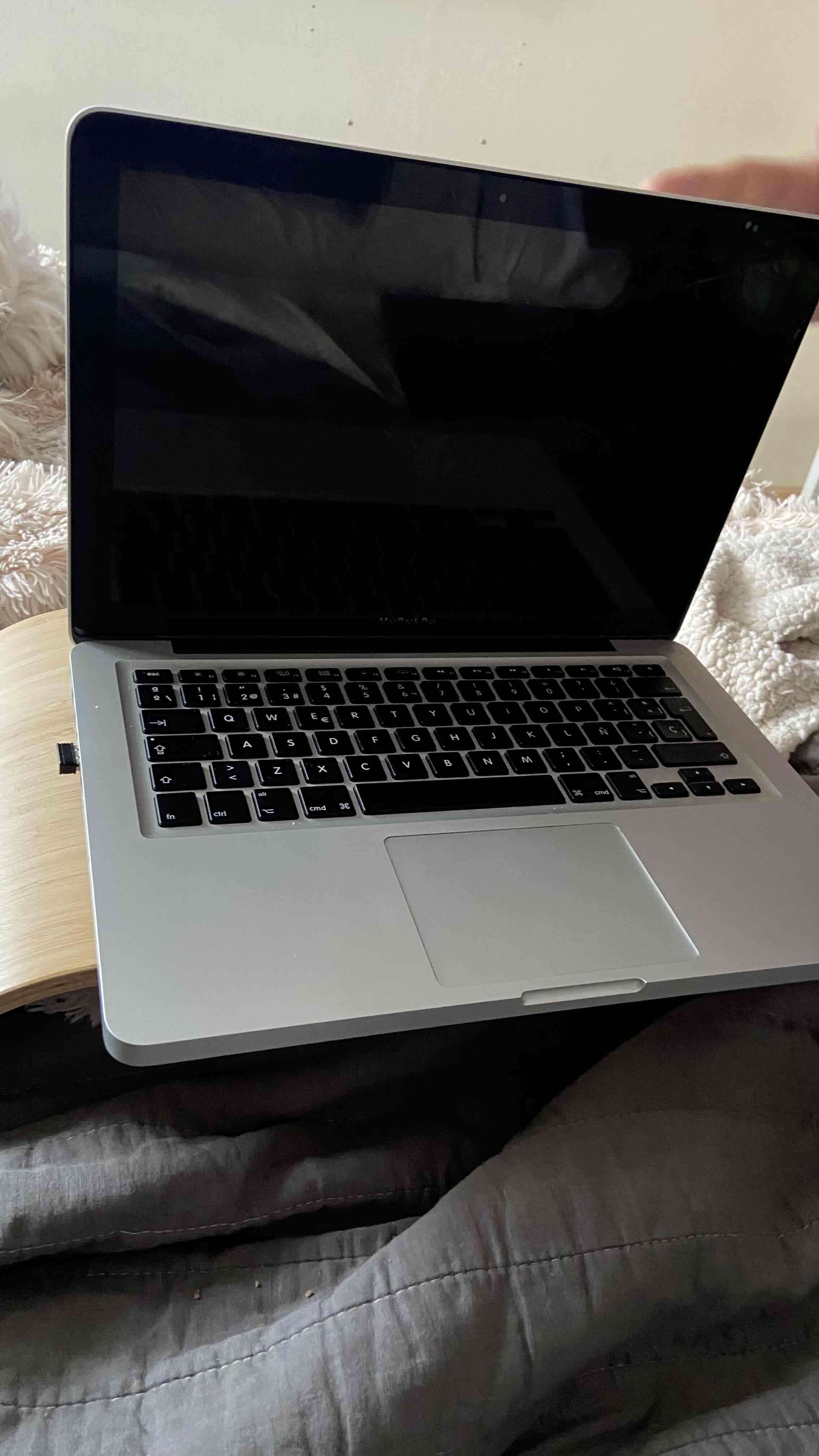 Macbook PRO Apple - miniatura 4