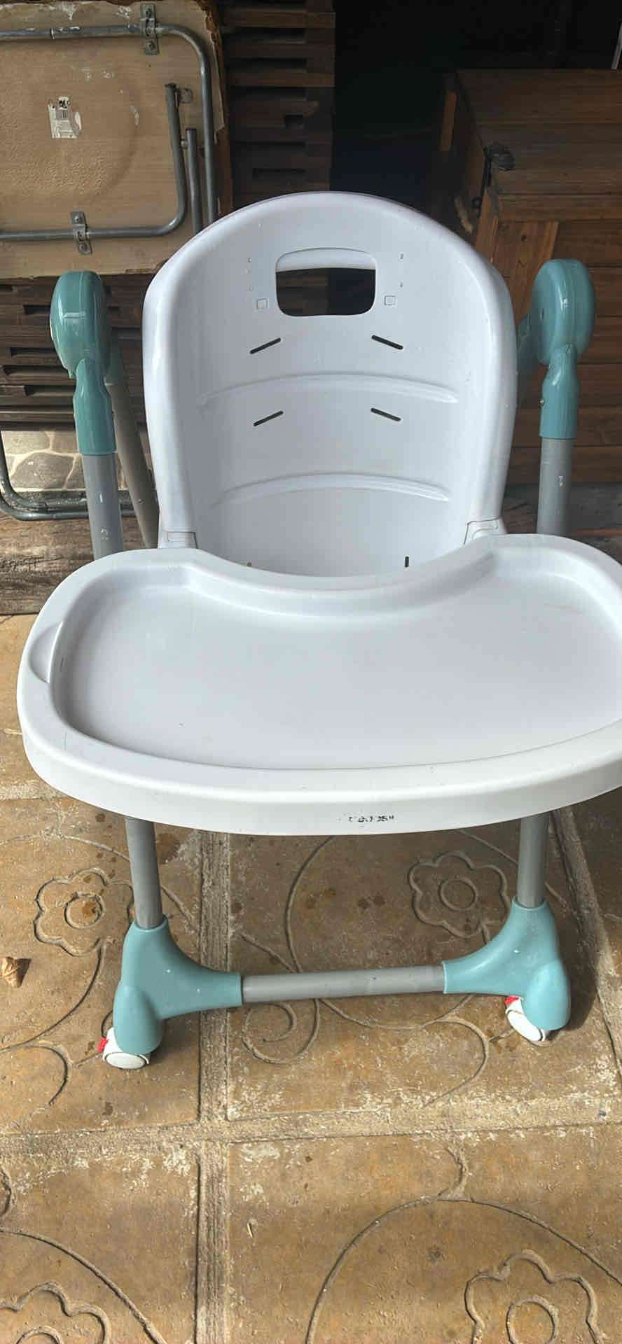 Silla alta para bebé - miniatura 2