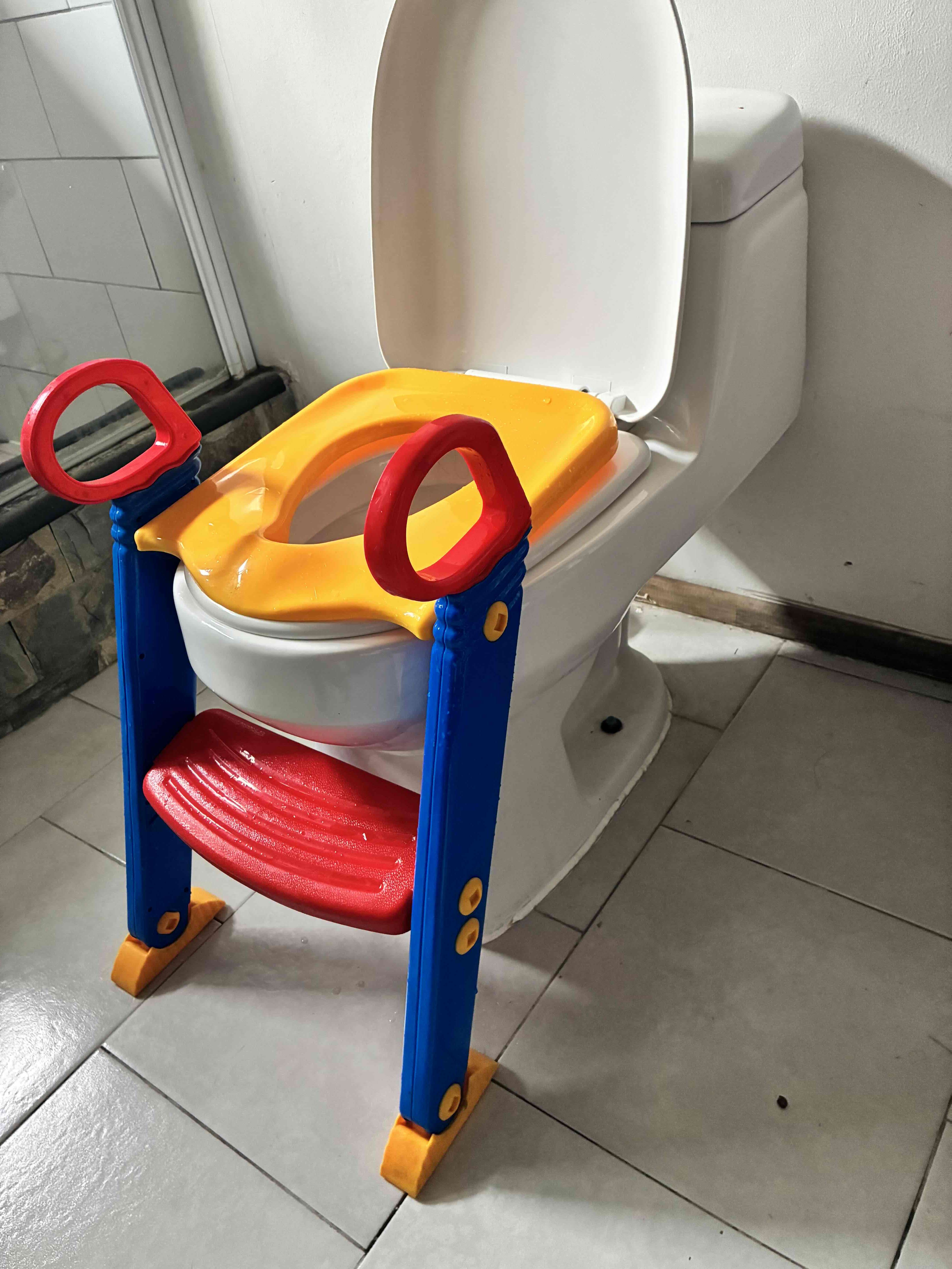 Entrenador baño infantil con escalera