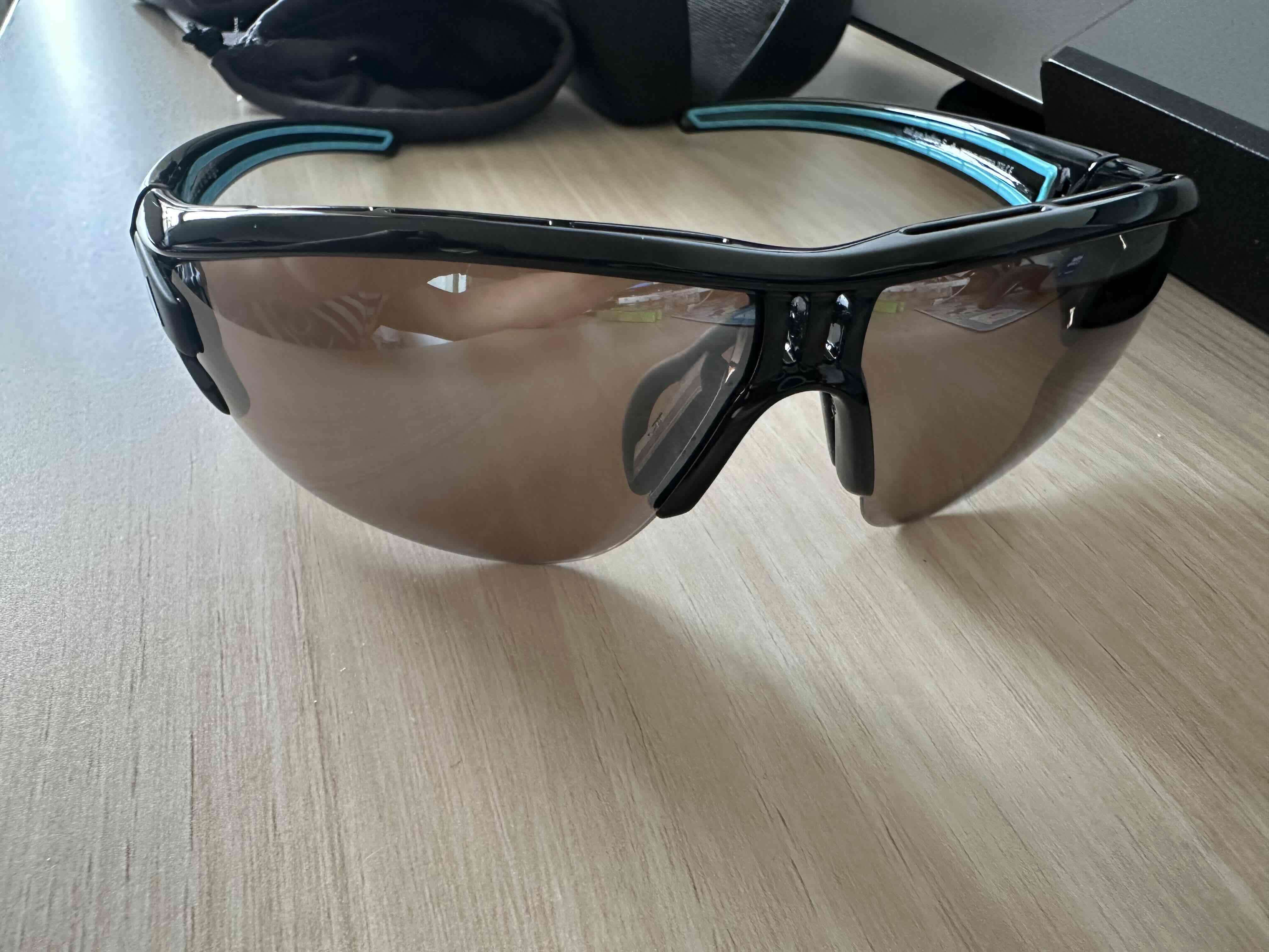 Lentes Adidas deportivas negras - miniatura 3