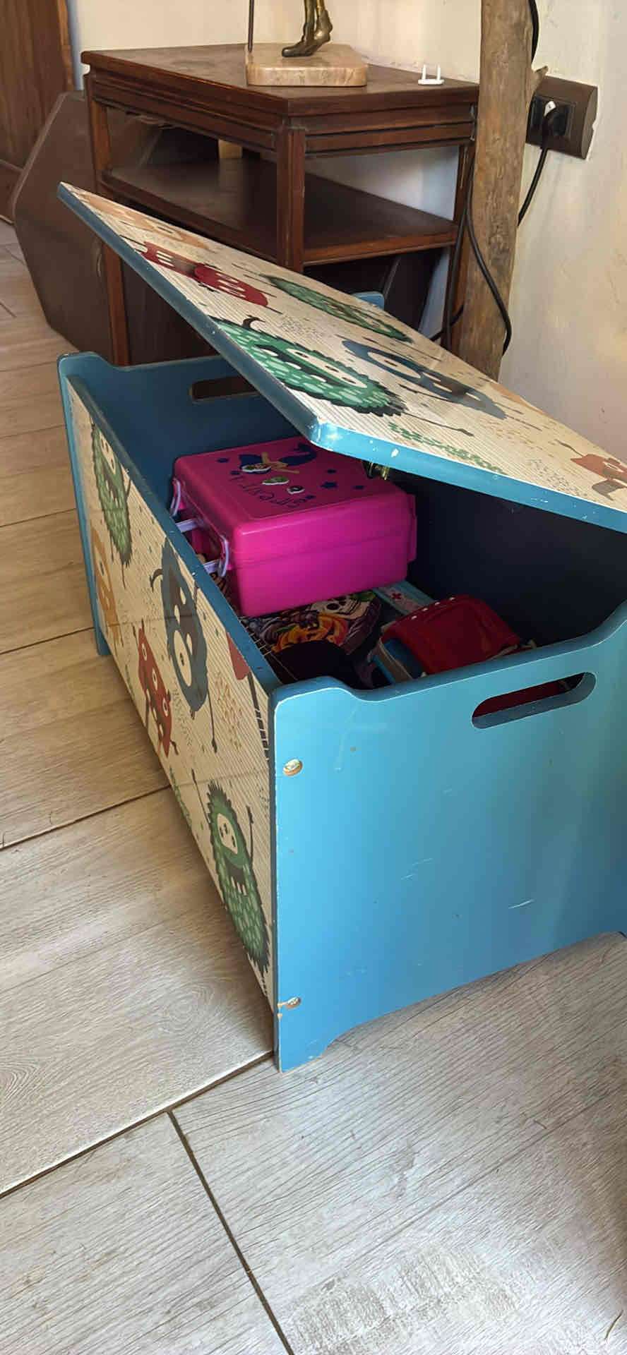 Baúl infantil con monstruos - miniatura 3