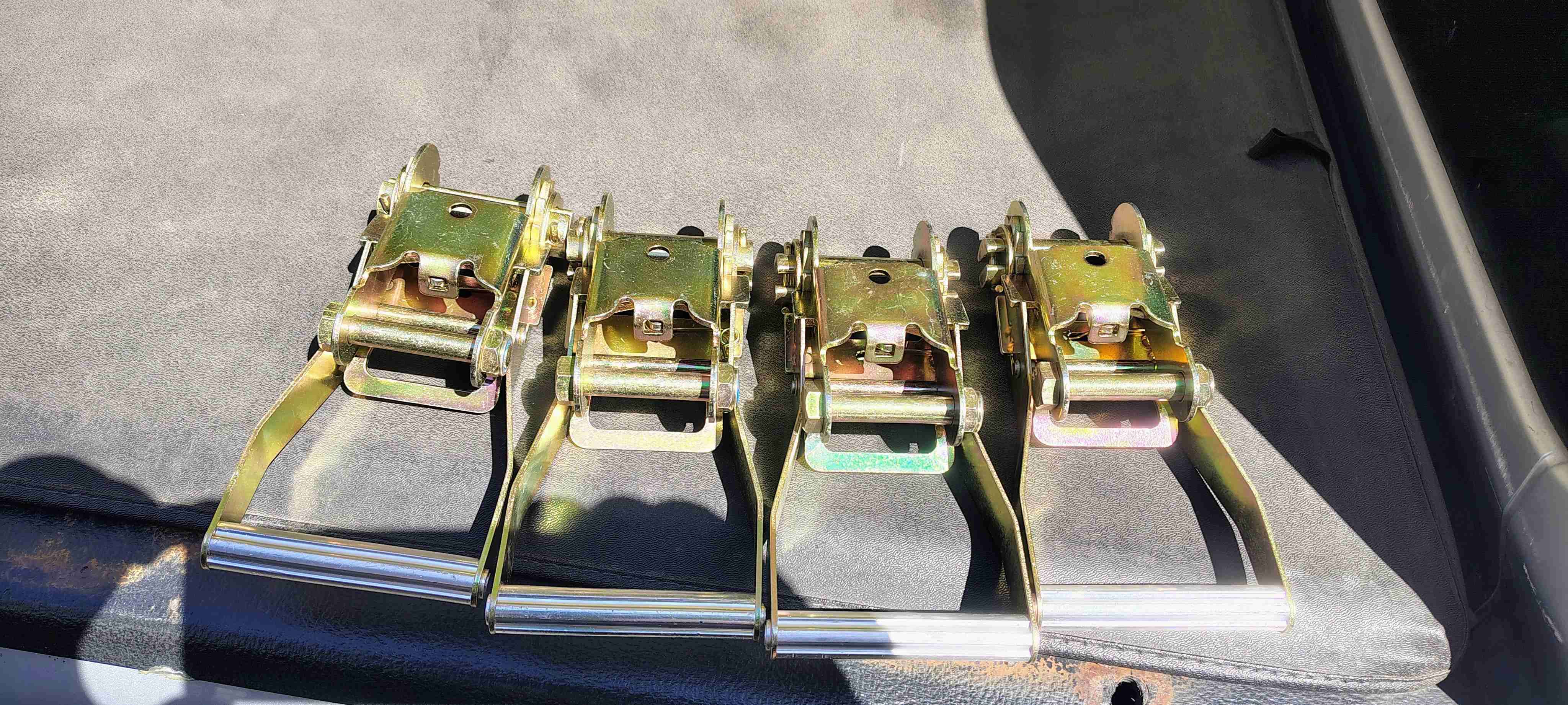 Juegos de trinquetes metálicos