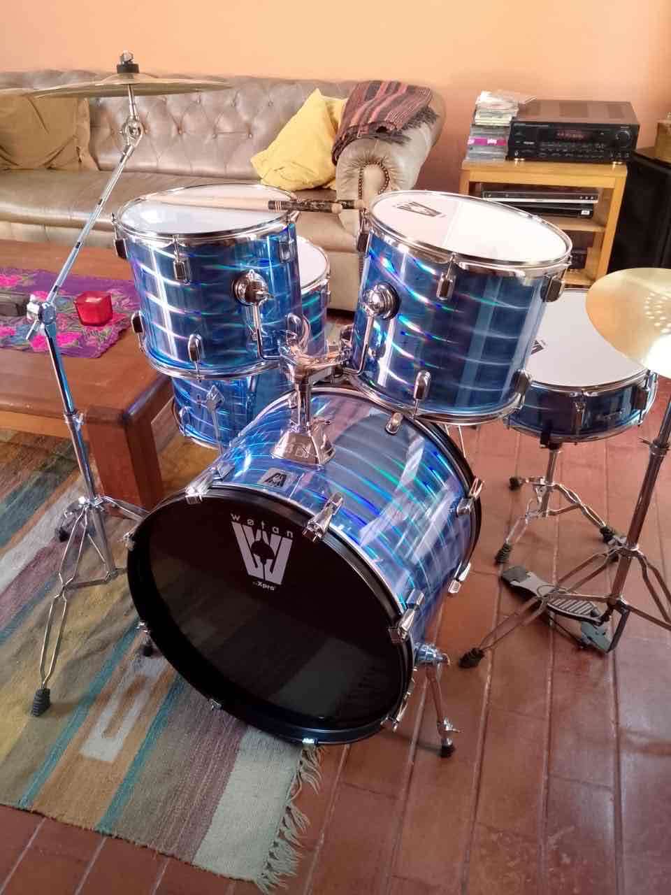 Batería acústica azul con platillos - miniatura 2