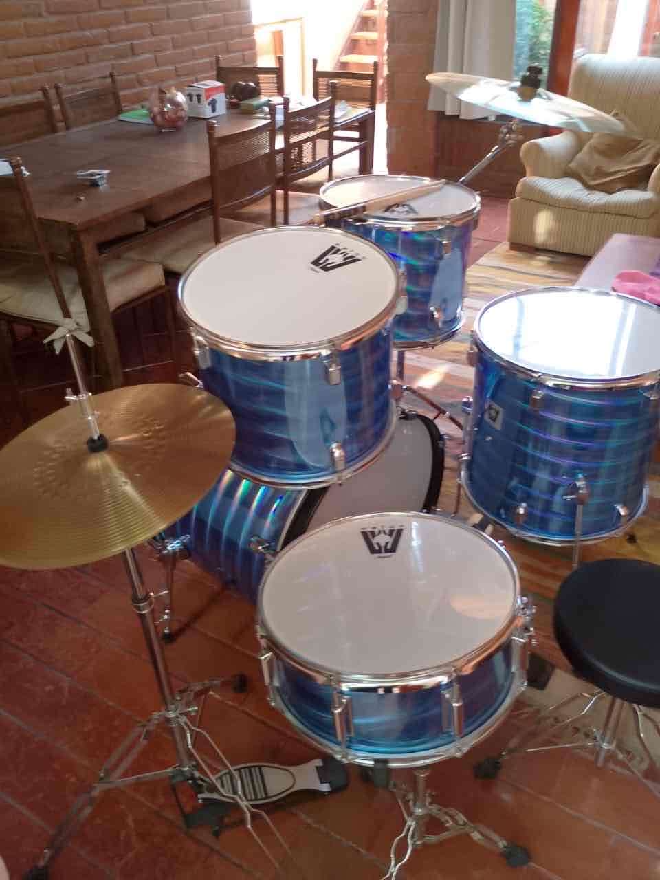 Batería acústica azul con platillos - miniatura 5