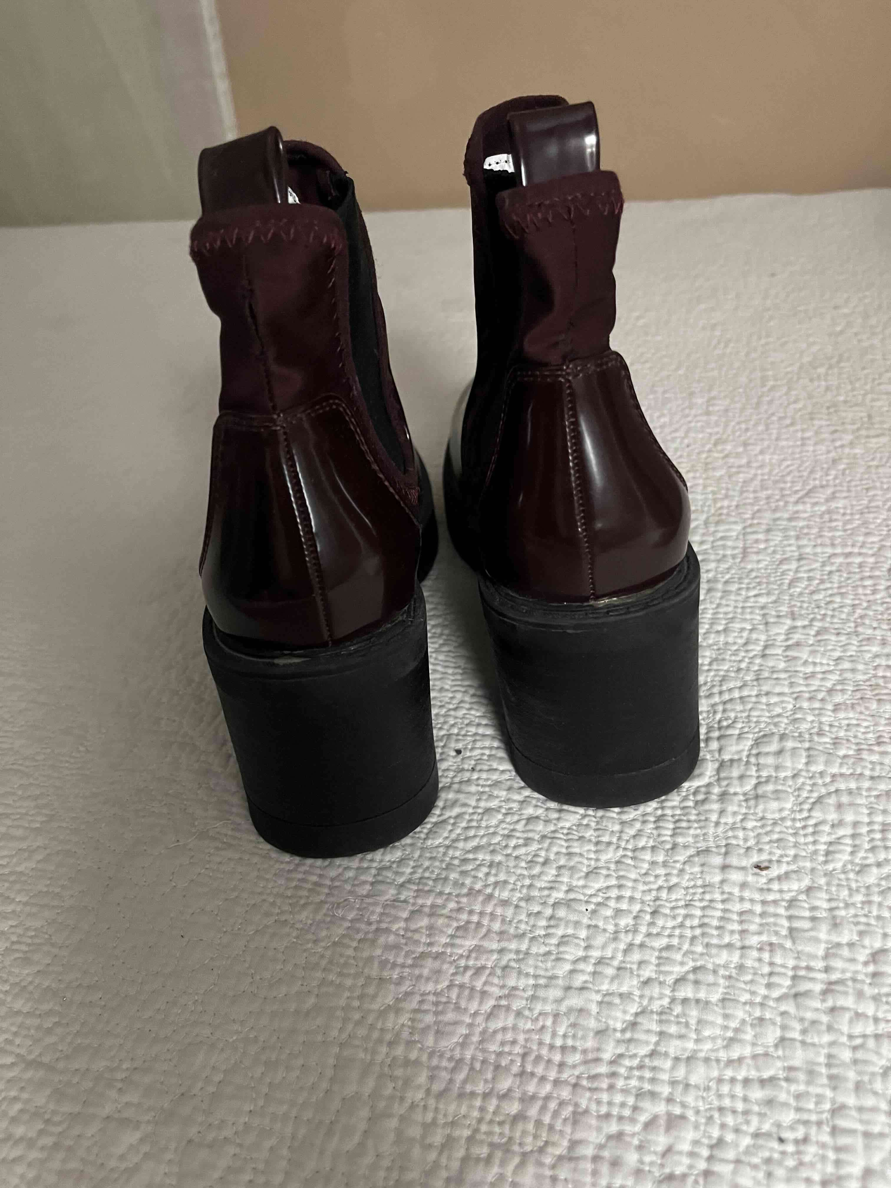 Botines burdeos de charol talla 36 - miniatura 2
