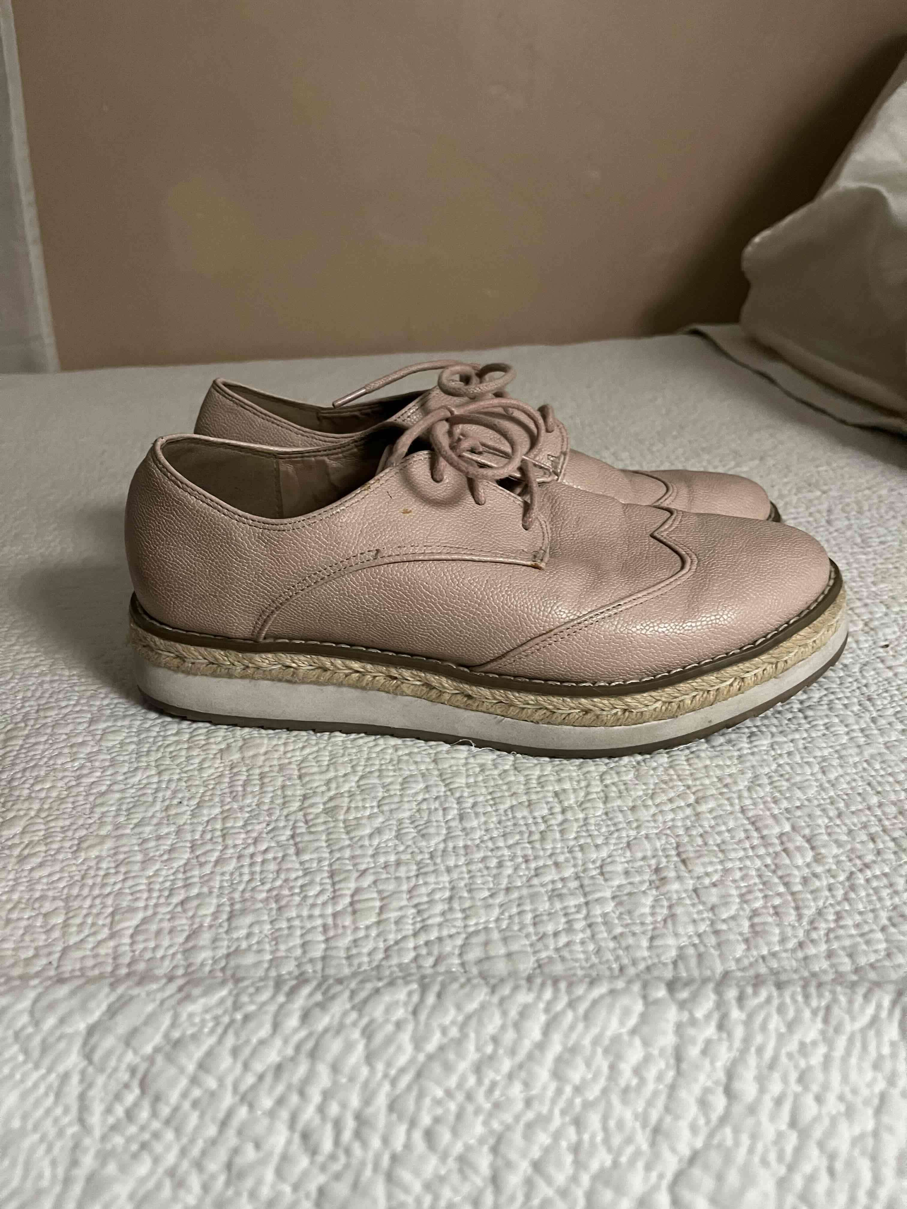 Zapatos rosados con plataforma