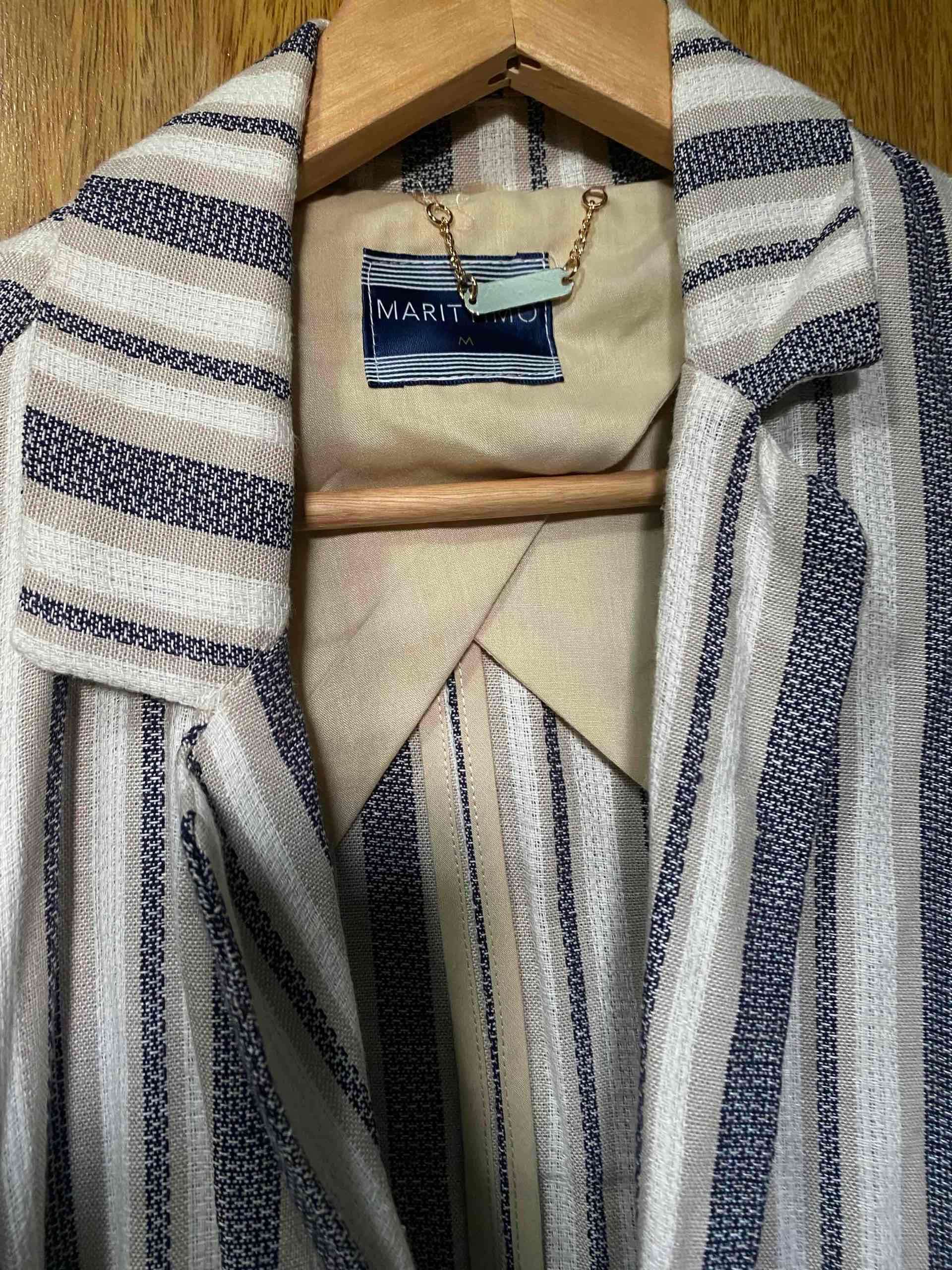 Blazer a rayas beige y azul de Lino